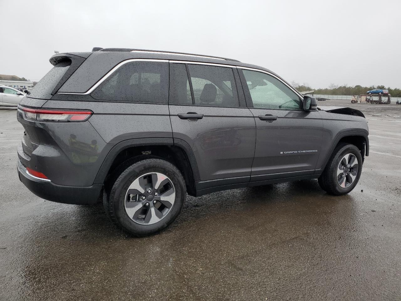 Photo 2 VIN: 1C4RJYB61N8718024 - JEEP GRAND CHEROKEE 