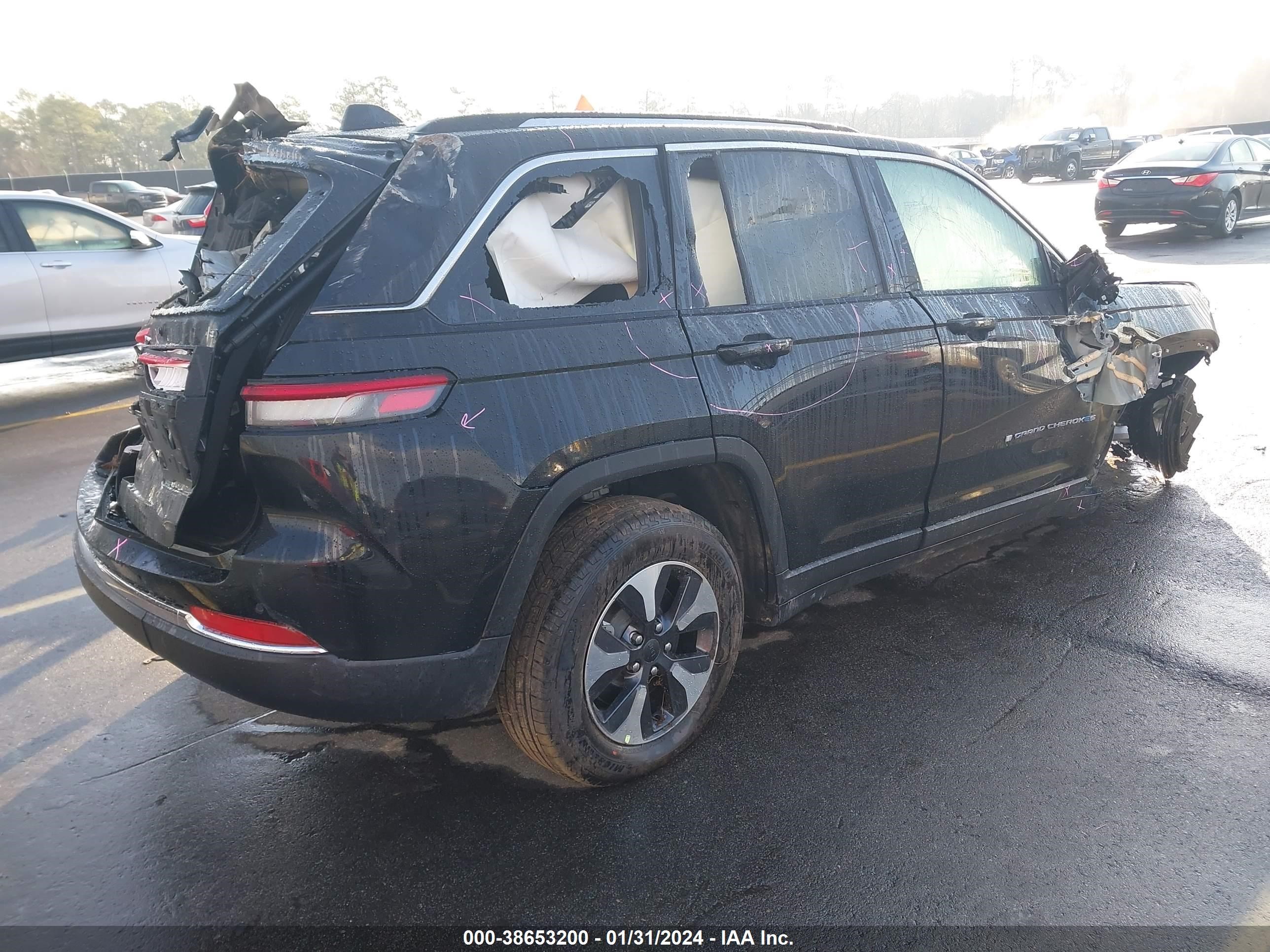 Photo 3 VIN: 1C4RJYB61R8958213 - JEEP GRAND CHEROKEE 