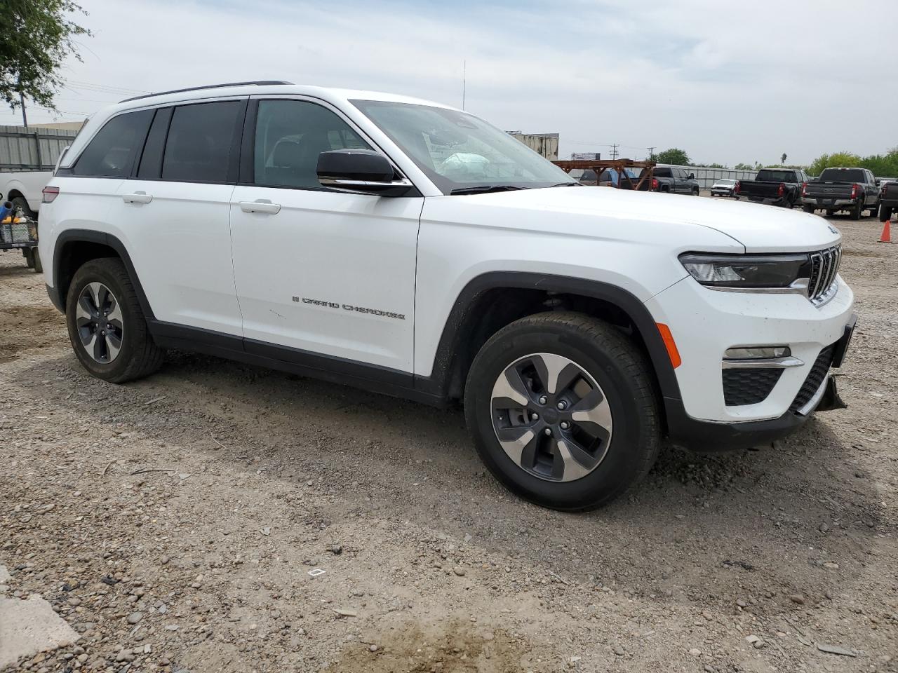 Photo 3 VIN: 1C4RJYB64N8717174 - JEEP GRAND CHEROKEE 