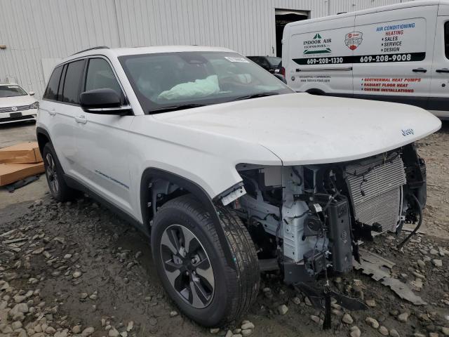 Photo 3 VIN: 1C4RJYB64N8755973 - JEEP GRAND CHEROKEE 