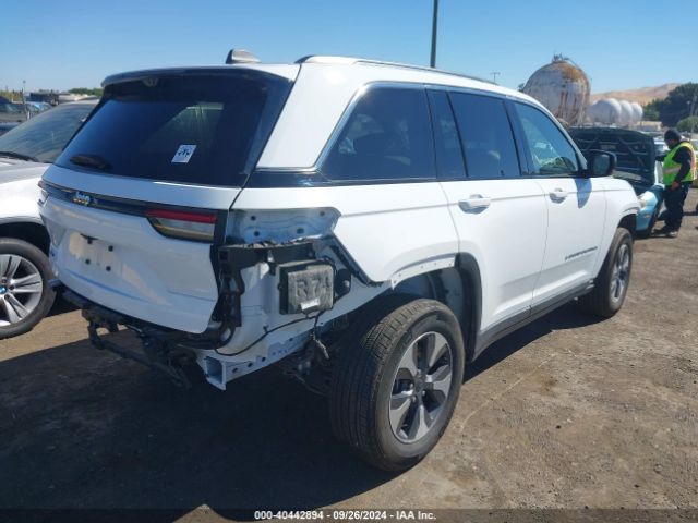 Photo 3 VIN: 1C4RJYB64N8757190 - JEEP GRAND CHEROKEE 