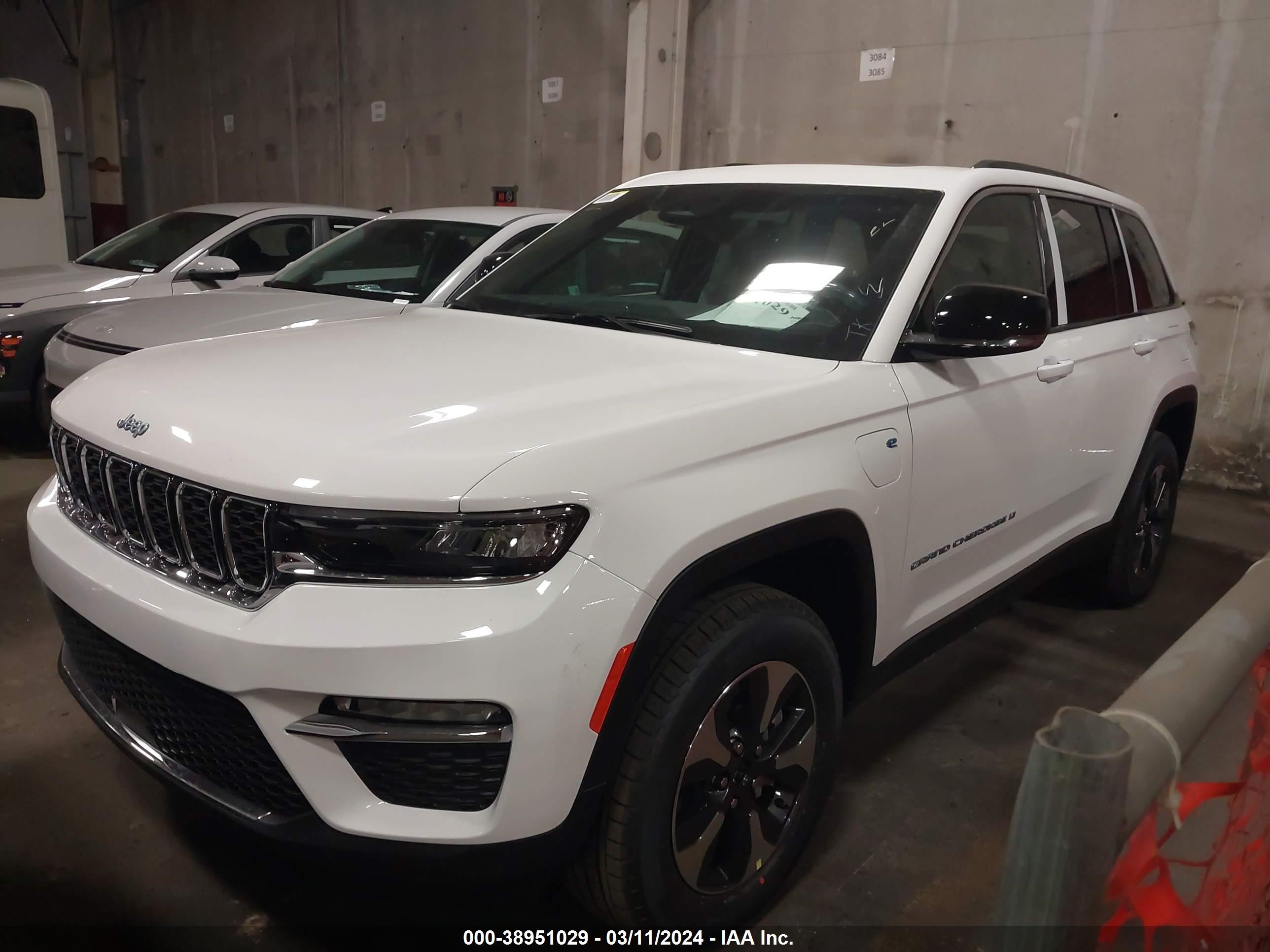 Photo 1 VIN: 1C4RJYB64RC148877 - JEEP GRAND CHEROKEE 