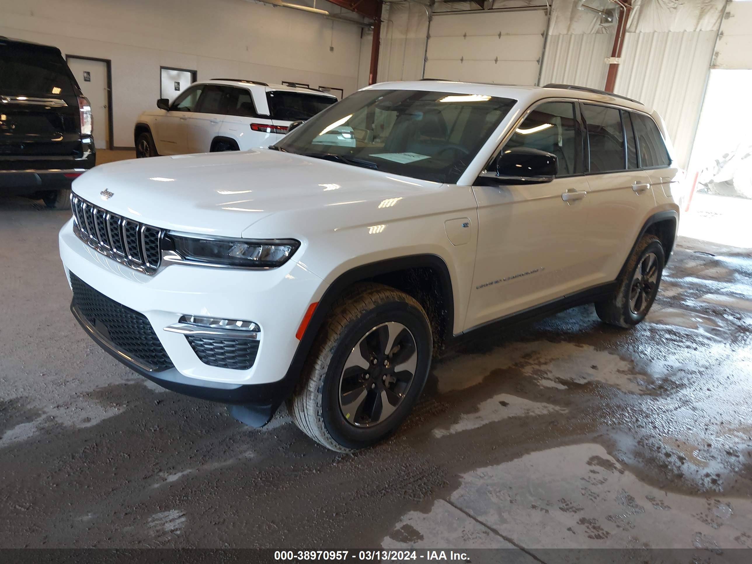 Photo 1 VIN: 1C4RJYB64RC181264 - JEEP GRAND CHEROKEE 