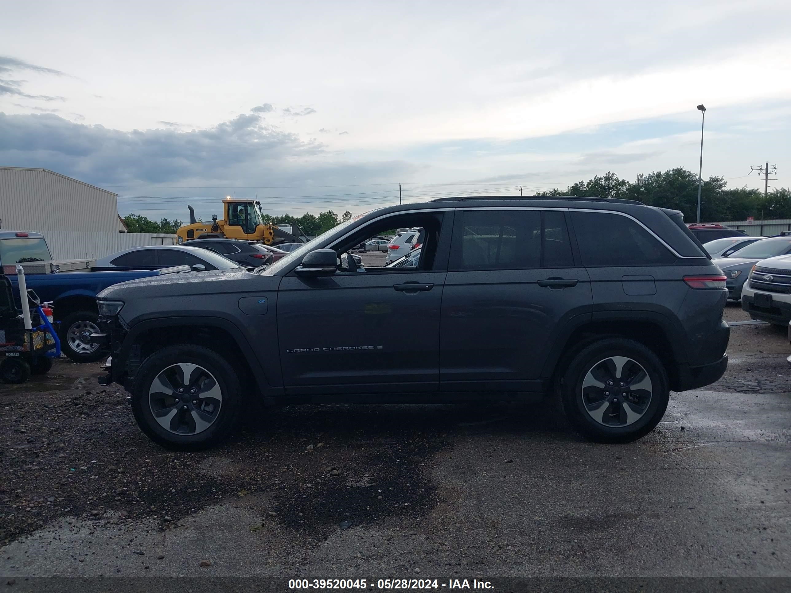 Photo 14 VIN: 1C4RJYB64RC181667 - JEEP GRAND CHEROKEE 