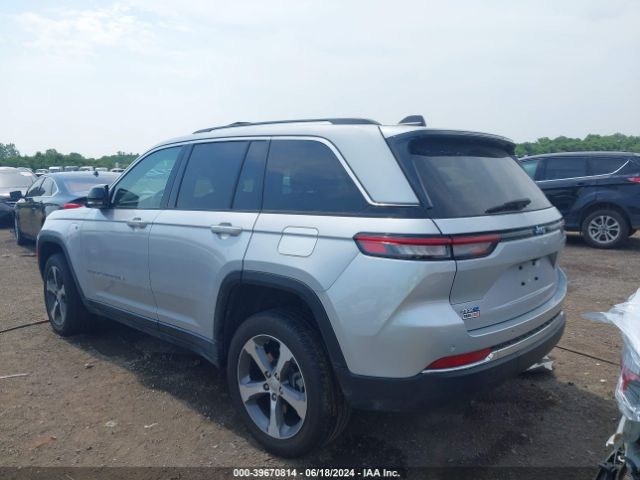 Photo 2 VIN: 1C4RJYB66PC589021 - JEEP GRAND CHEROKEE 