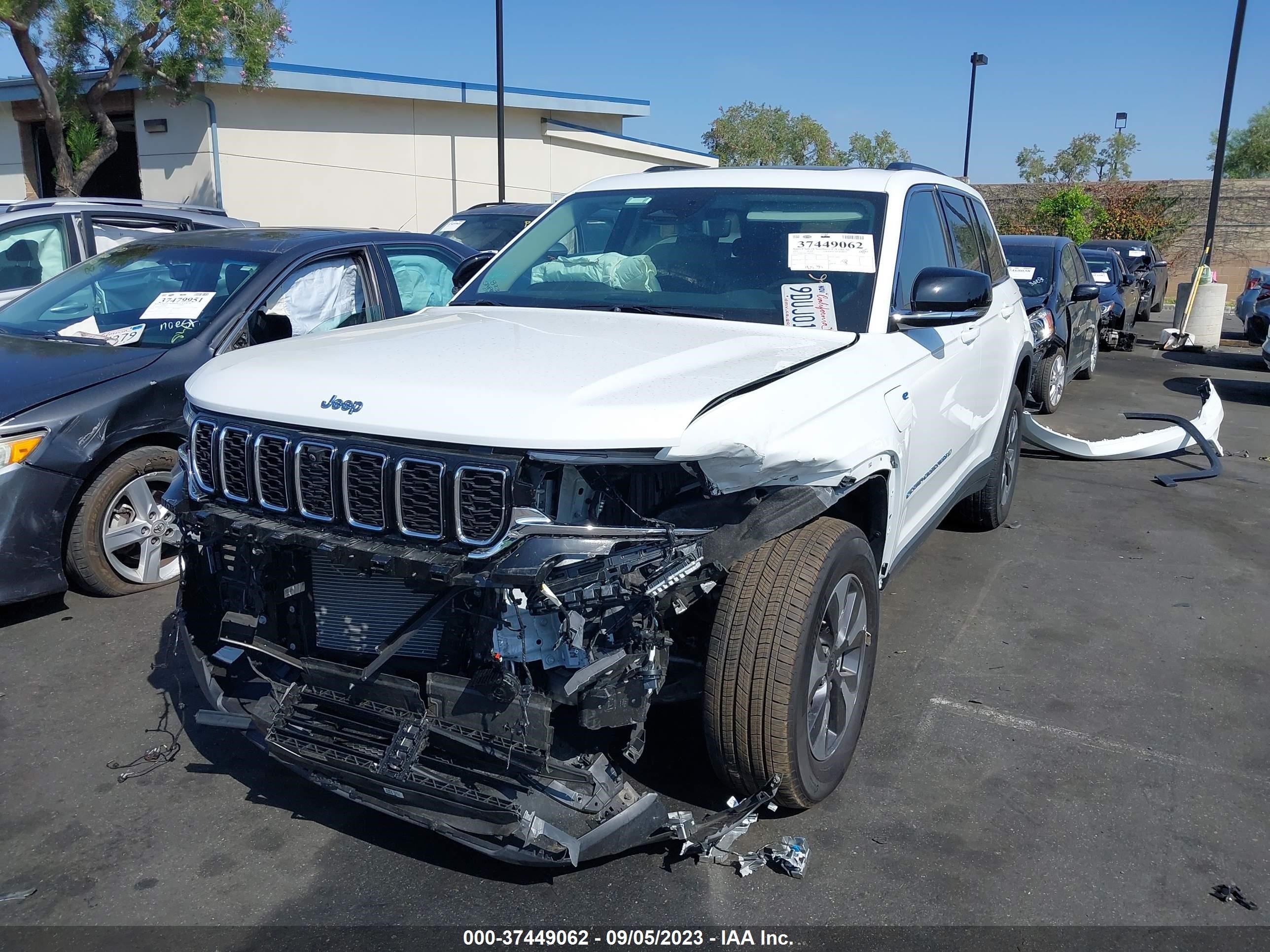 Photo 1 VIN: 1C4RJYB67N8716973 - JEEP GRAND CHEROKEE 