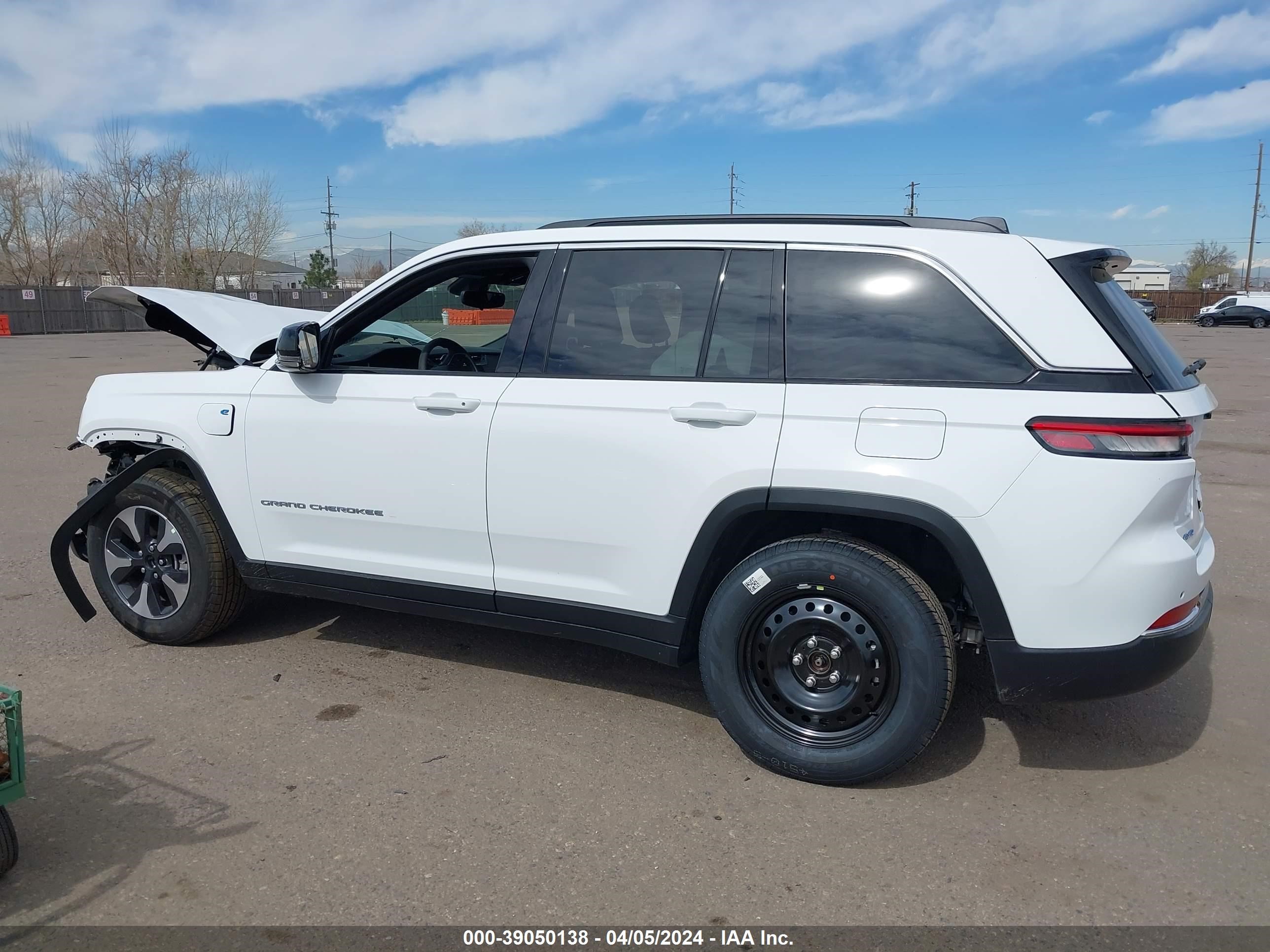 Photo 14 VIN: 1C4RJYB67RC116778 - JEEP GRAND CHEROKEE 