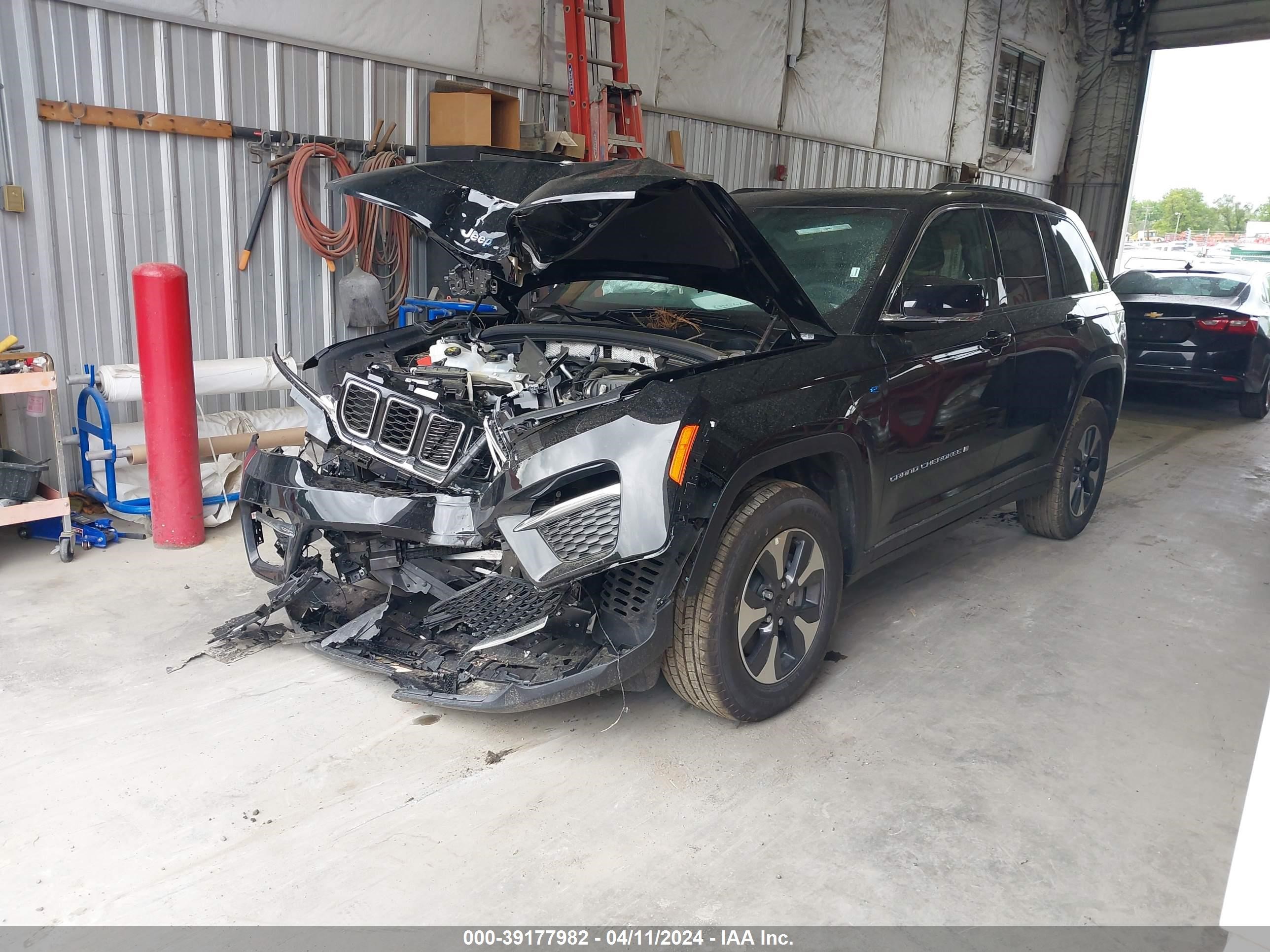 Photo 1 VIN: 1C4RJYB68RC135632 - JEEP GRAND CHEROKEE 