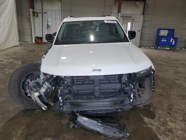 Photo 4 VIN: 1C4RJYB69PC649390 - JEEP GRAND CHEROKEE 