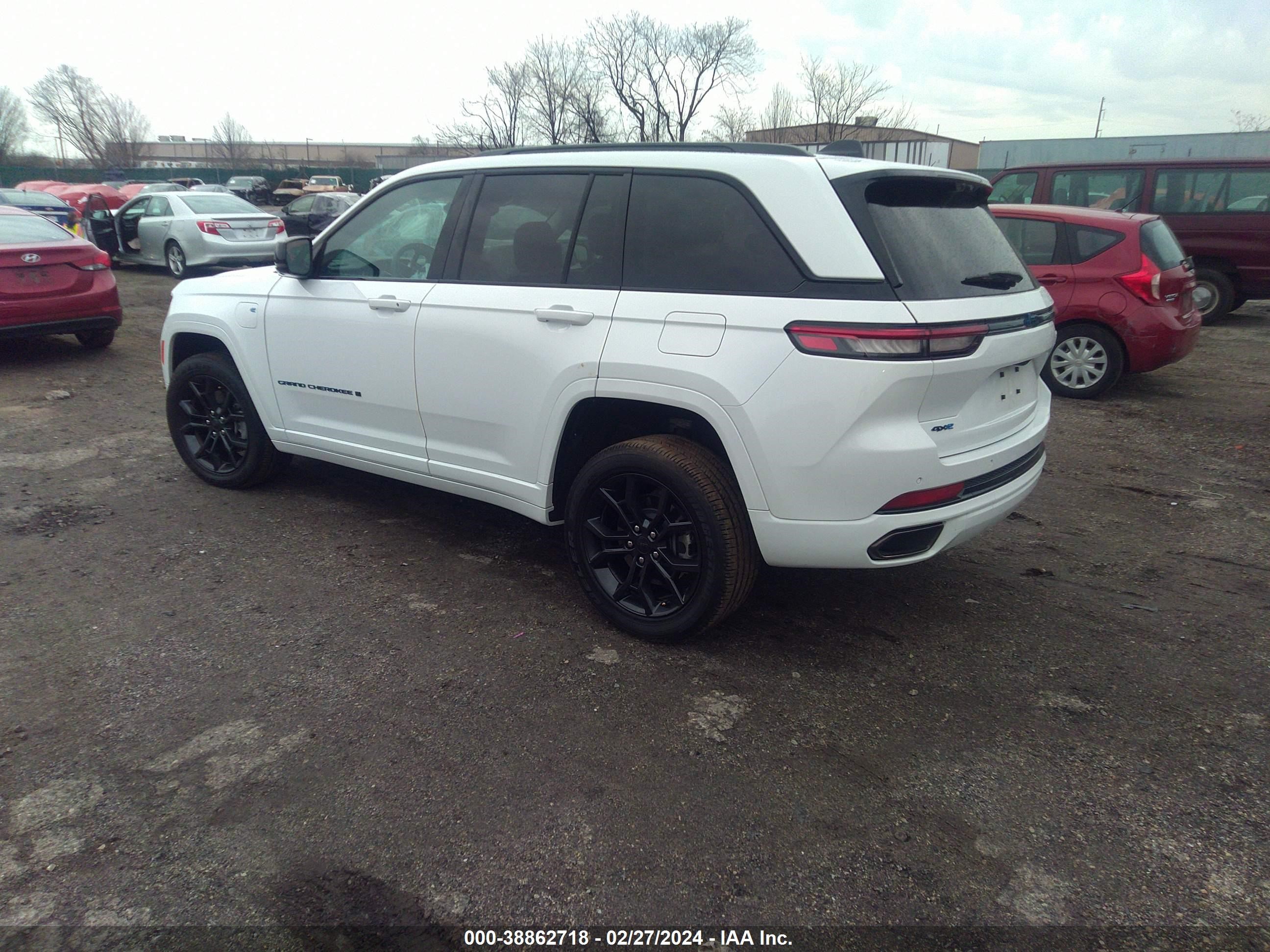 Photo 2 VIN: 1C4RJYB6XR8955617 - JEEP GRAND CHEROKEE 