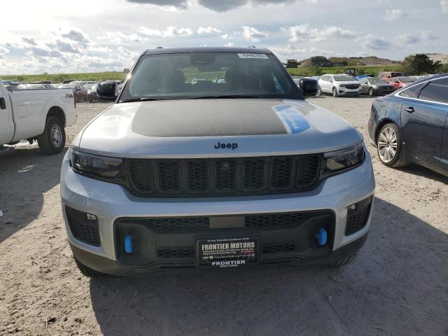 Photo 4 VIN: 1C4RJYC60P8769287 - JEEP GRAND CHEROKEE 