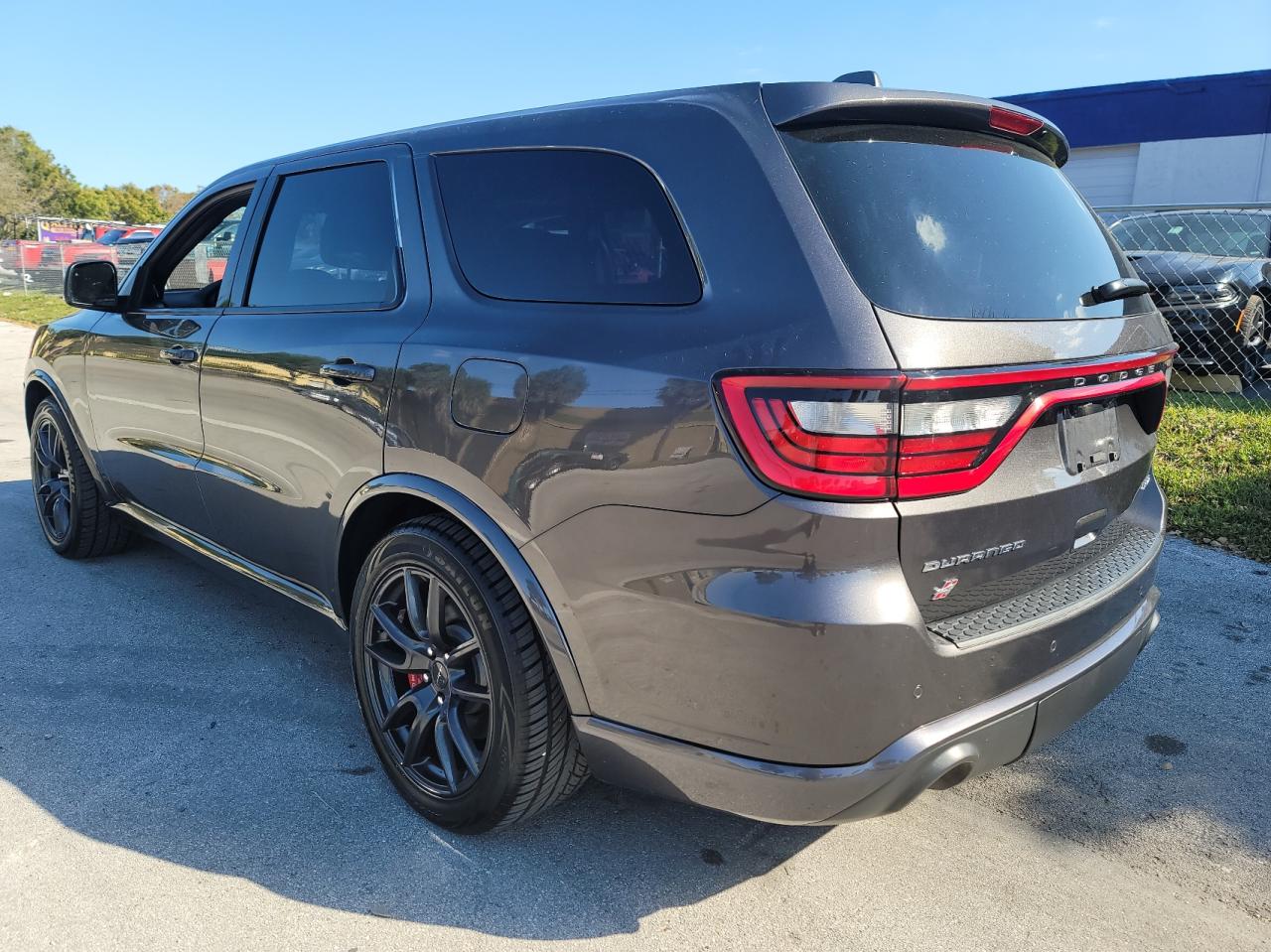 Photo 2 VIN: 1C4SDJGJ7JC209592 - DODGE DURANGO 