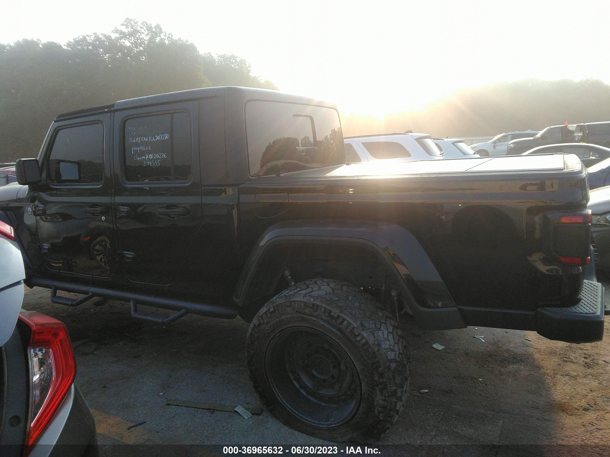 Photo 12 VIN: 1C6HJTAG3LL207280 - JEEP GLADIATOR 