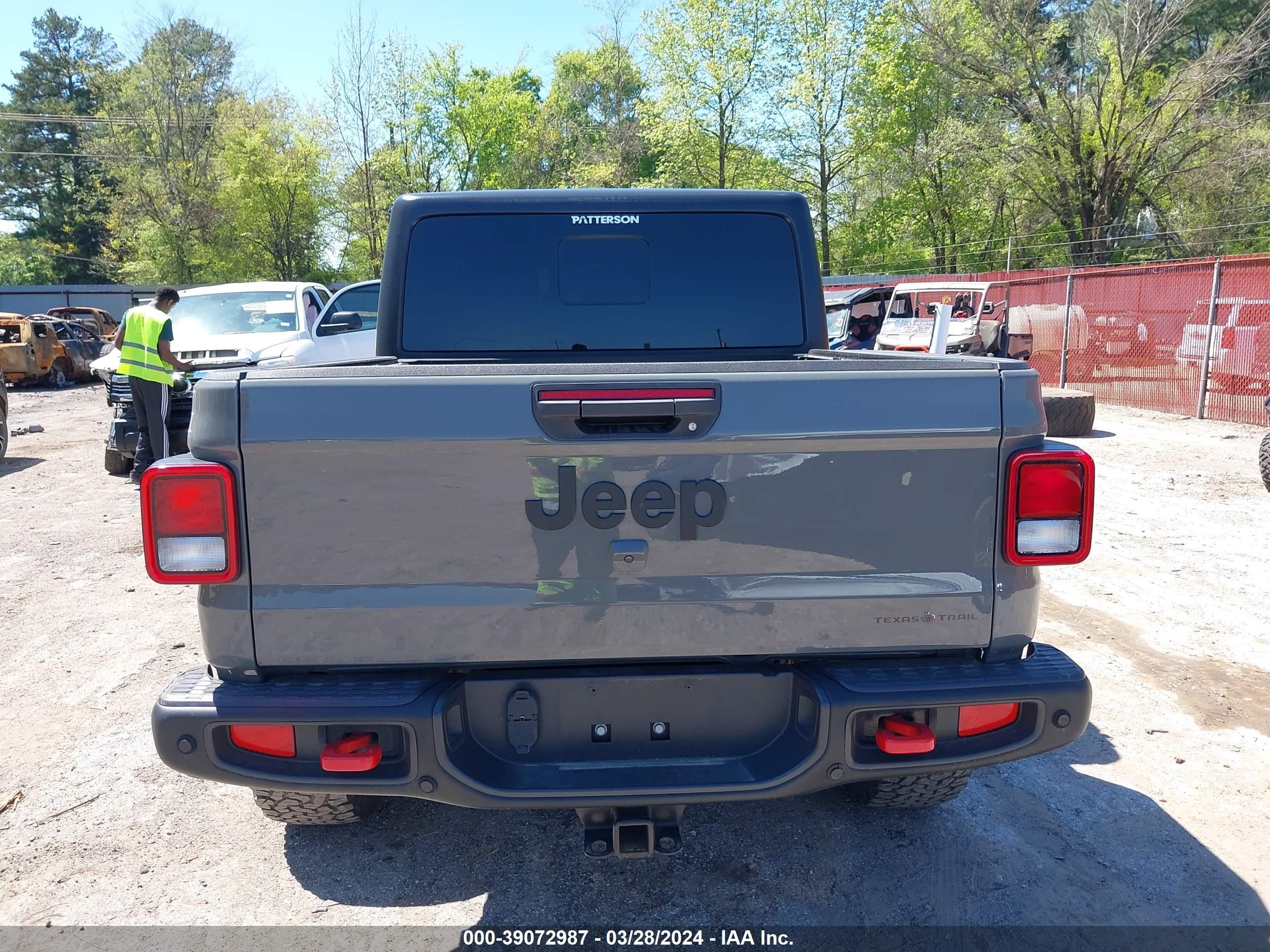 Photo 16 VIN: 1C6HJTAG4ML570589 - JEEP GLADIATOR 