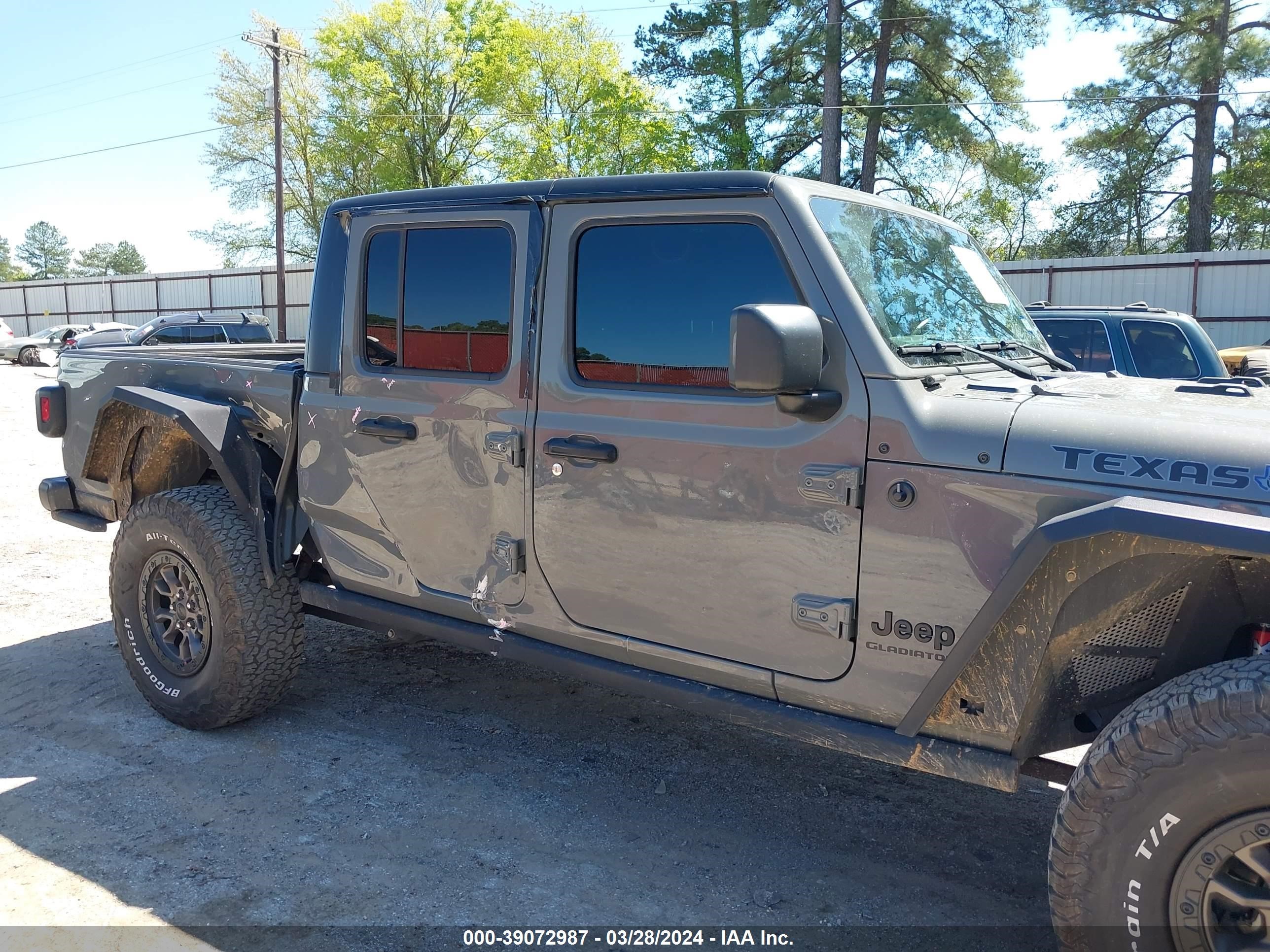 Photo 5 VIN: 1C6HJTAG4ML570589 - JEEP GLADIATOR 