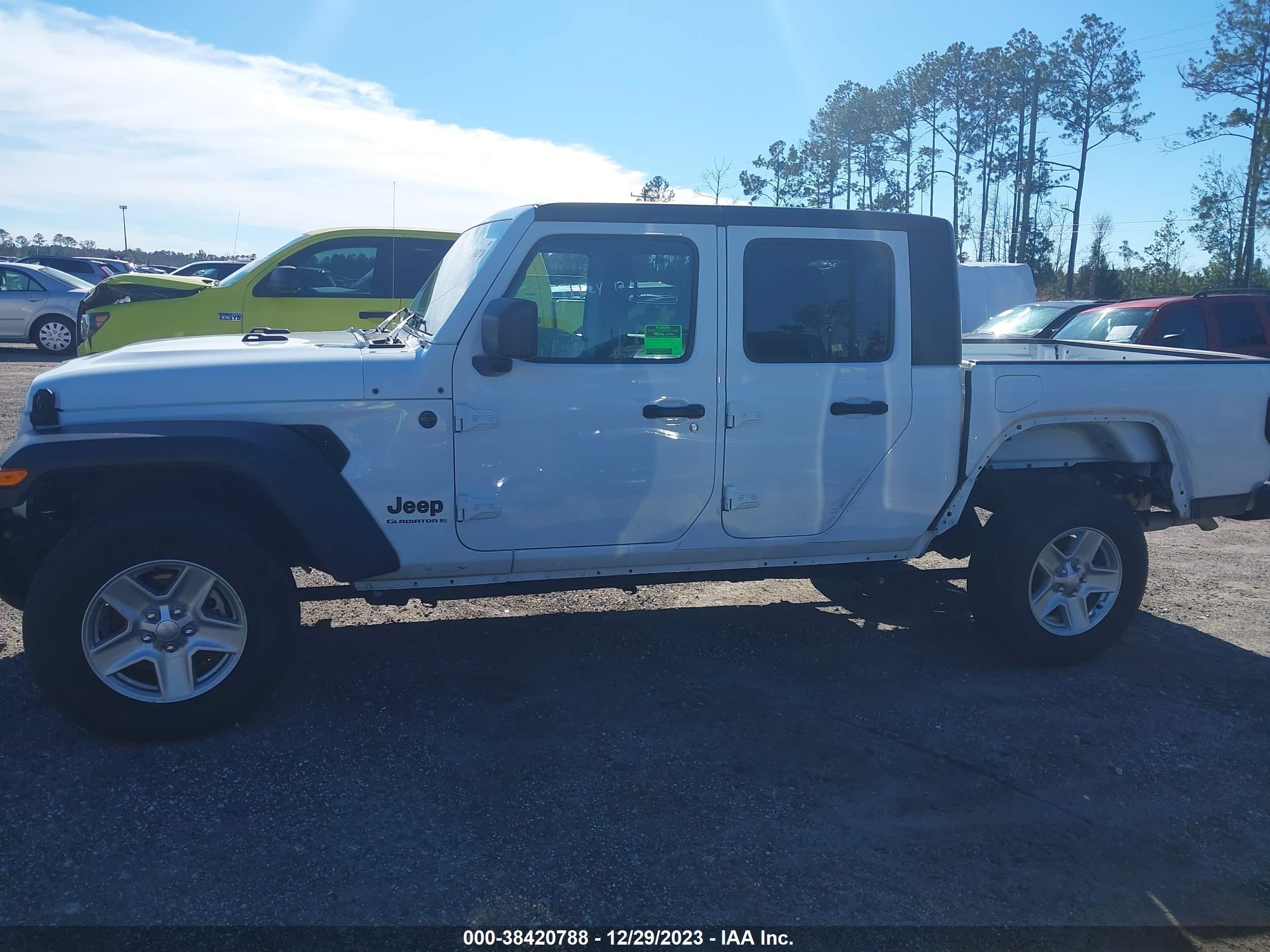 Photo 13 VIN: 1C6HJTAG4PL529206 - JEEP GLADIATOR 