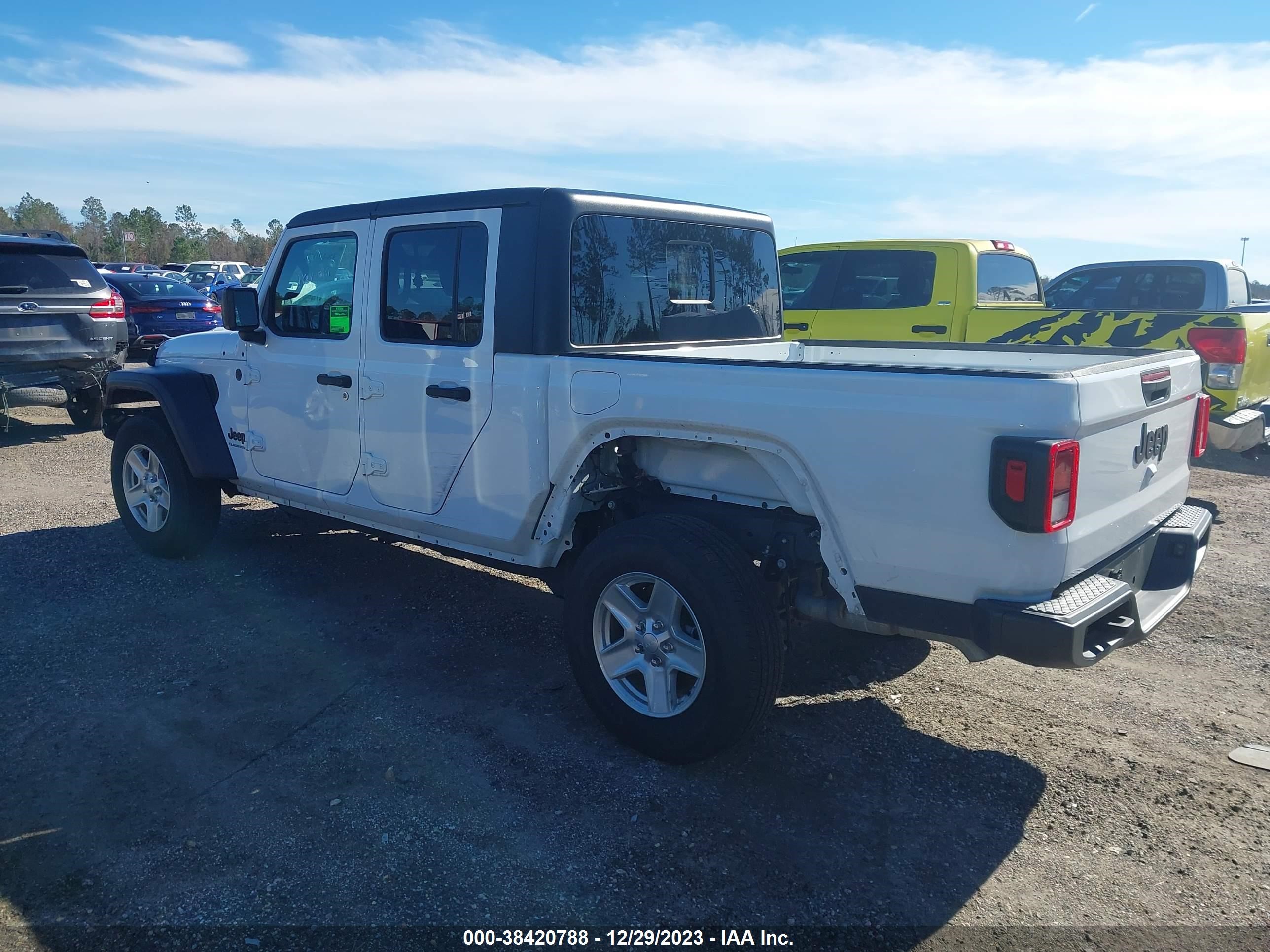 Photo 2 VIN: 1C6HJTAG4PL529206 - JEEP GLADIATOR 