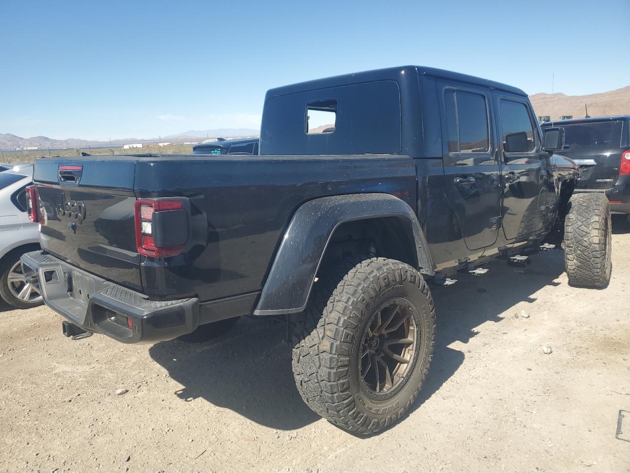 Photo 2 VIN: 1C6HJTFG0ML608201 - JEEP GLADIATOR 