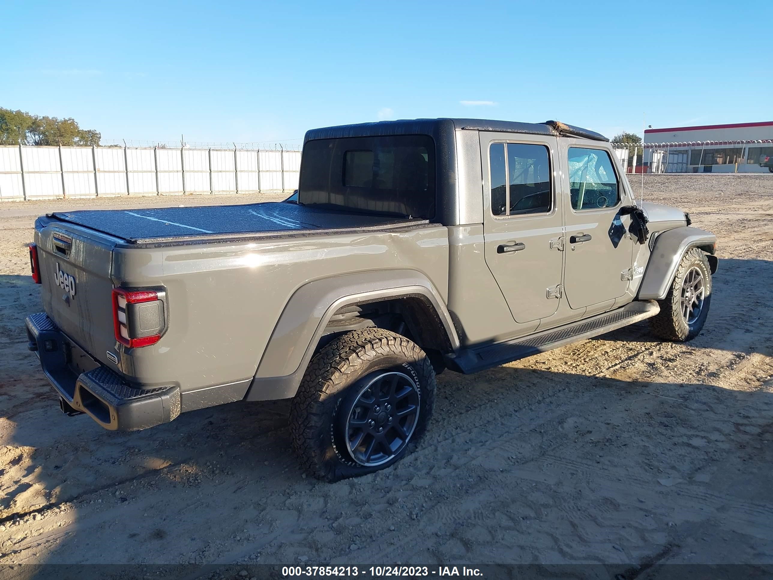 Photo 3 VIN: 1C6HJTFG1LL194103 - JEEP GLADIATOR 