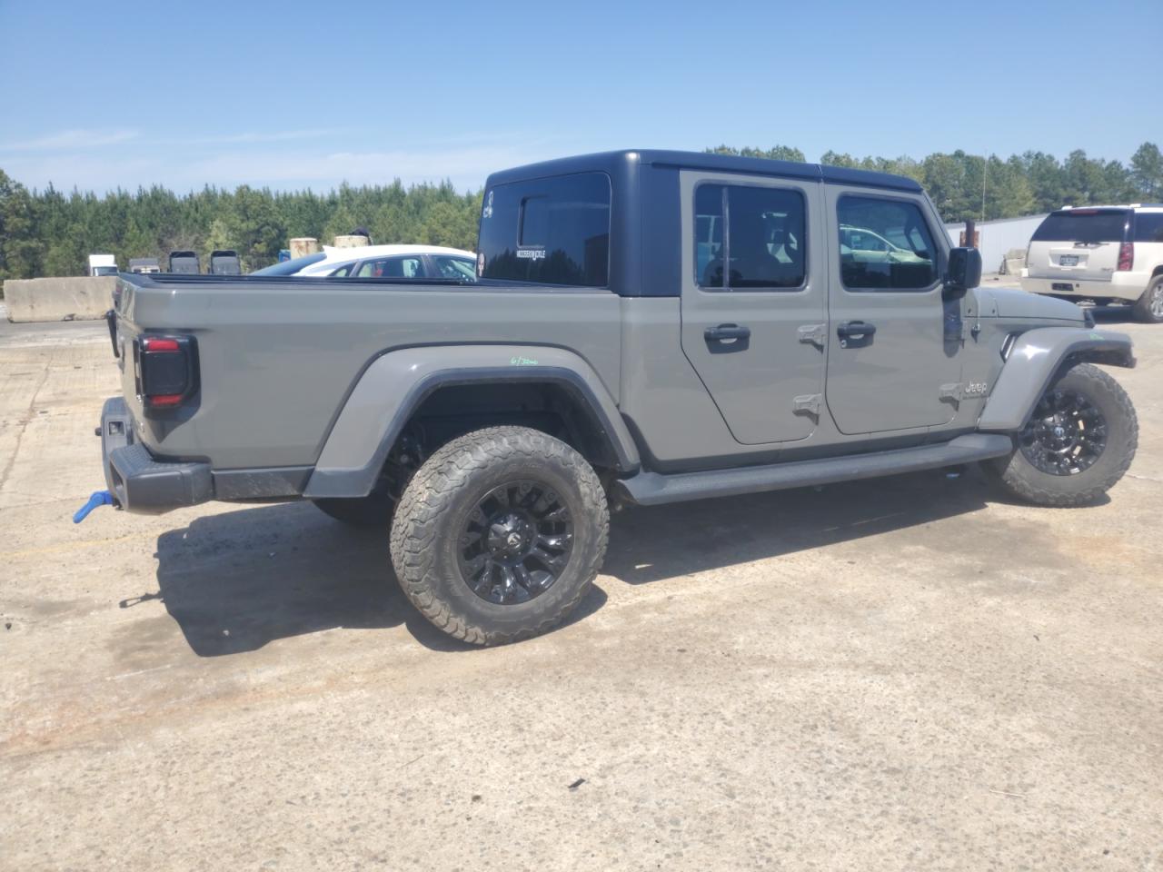 Photo 2 VIN: 1C6HJTFG3LL200189 - JEEP GLADIATOR 