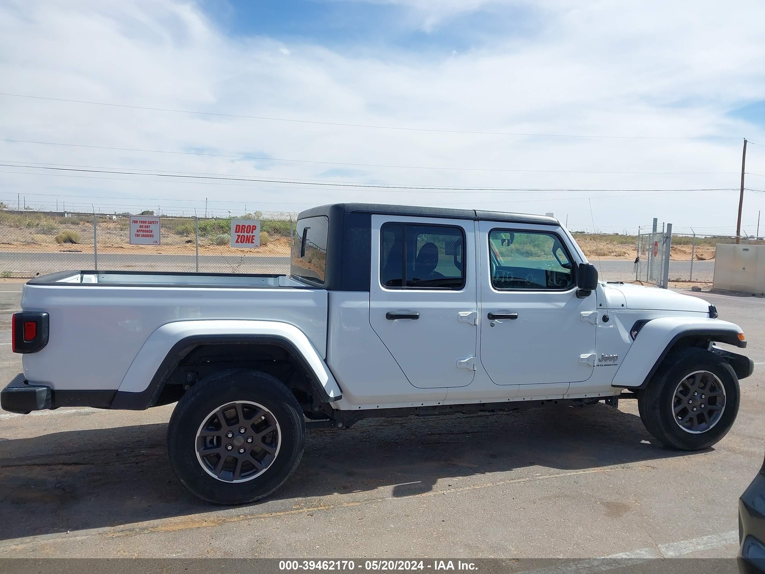 Photo 12 VIN: 1C6HJTFG4PL523169 - JEEP GLADIATOR 