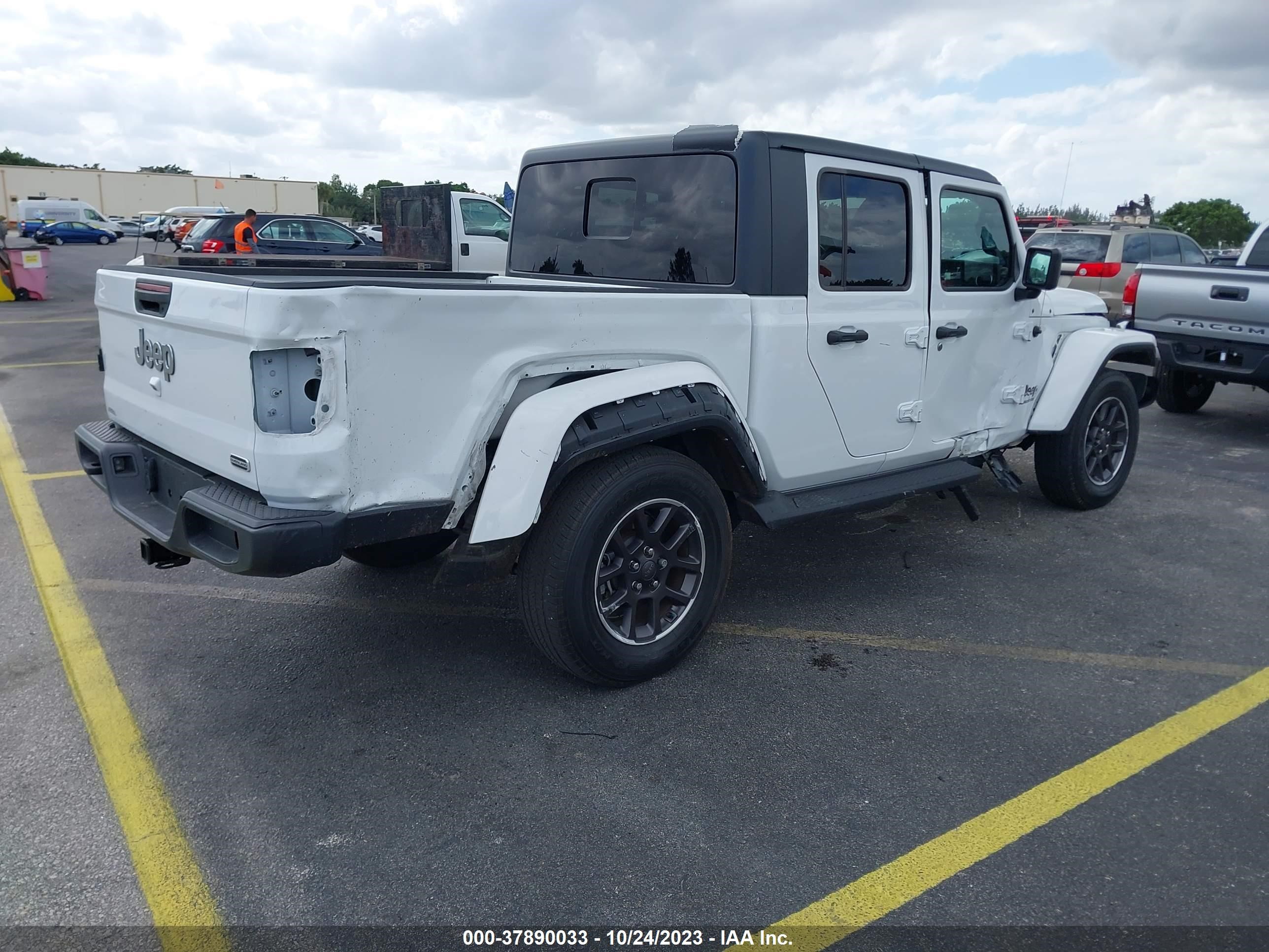 Photo 3 VIN: 1C6HJTFG8NL104318 - JEEP GLADIATOR 