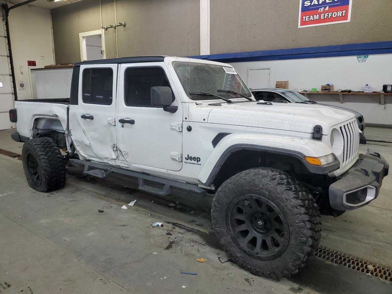 Photo 3 VIN: 1C6JJTAG0NL115497 - JEEP GLADIATOR 