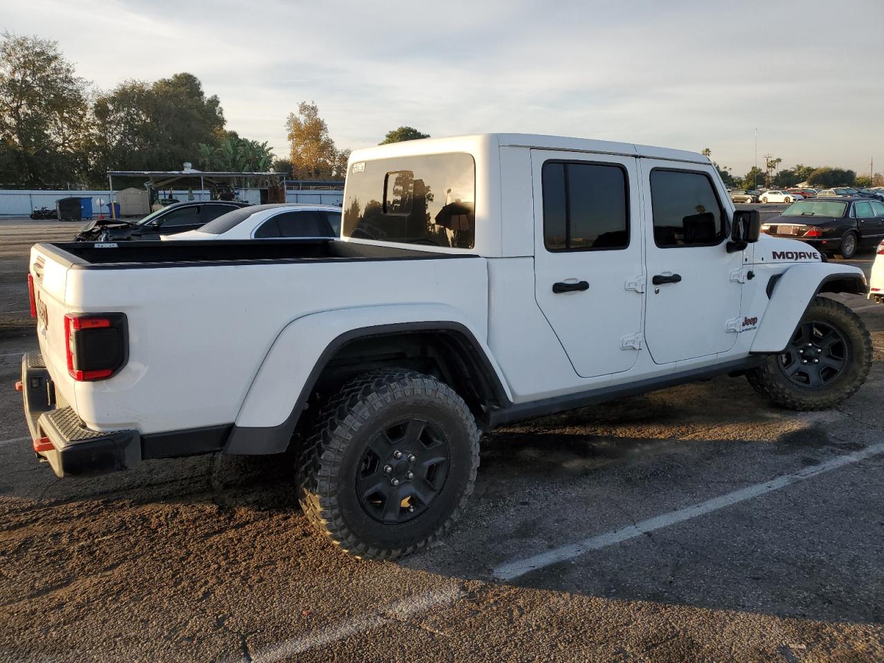 Photo 2 VIN: 1C6JJTEGXML547765 - JEEP GLADIATOR 