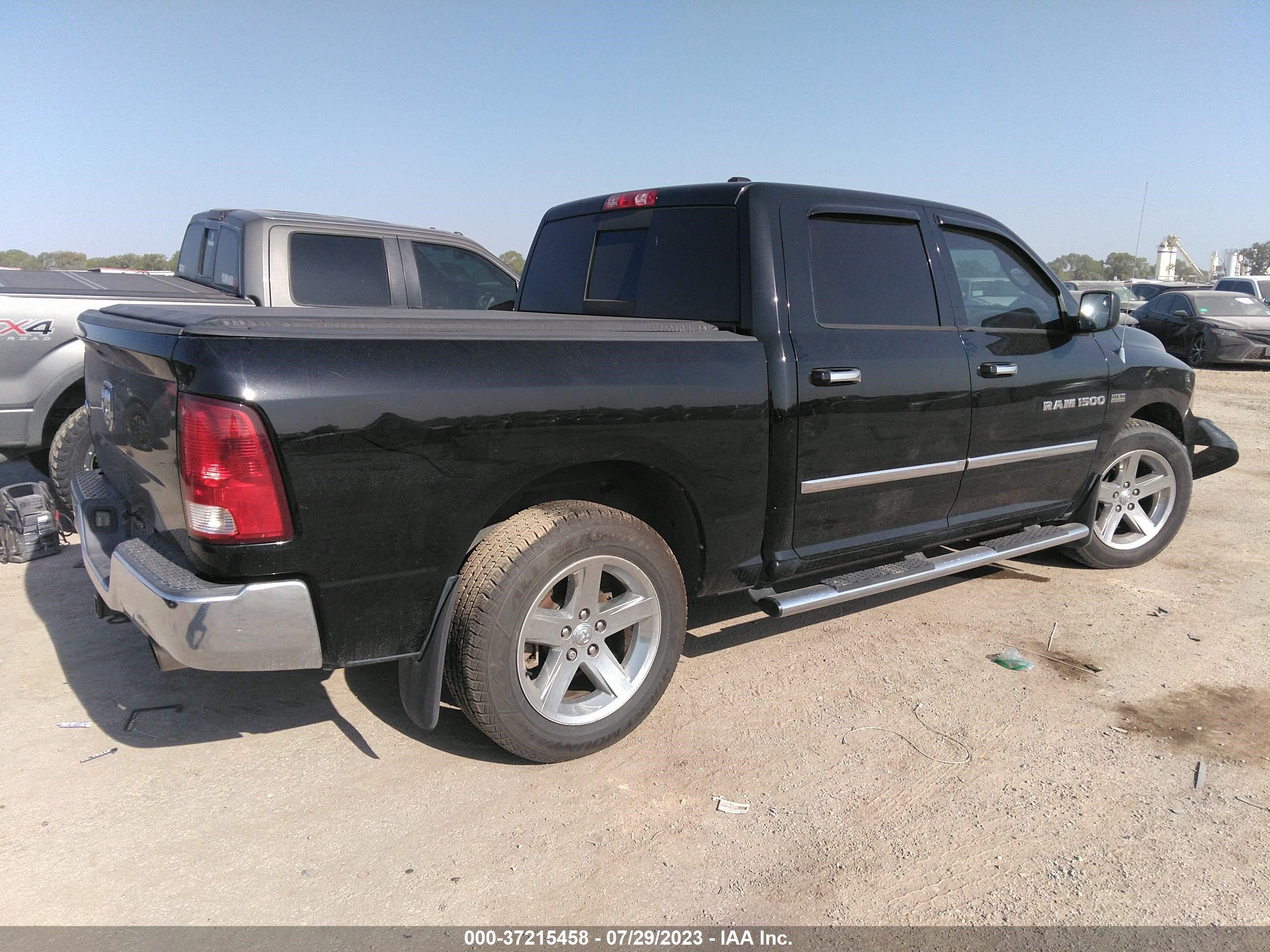 Photo 3 VIN: 1C6RD6LT1CS323526 - RAM 1500 