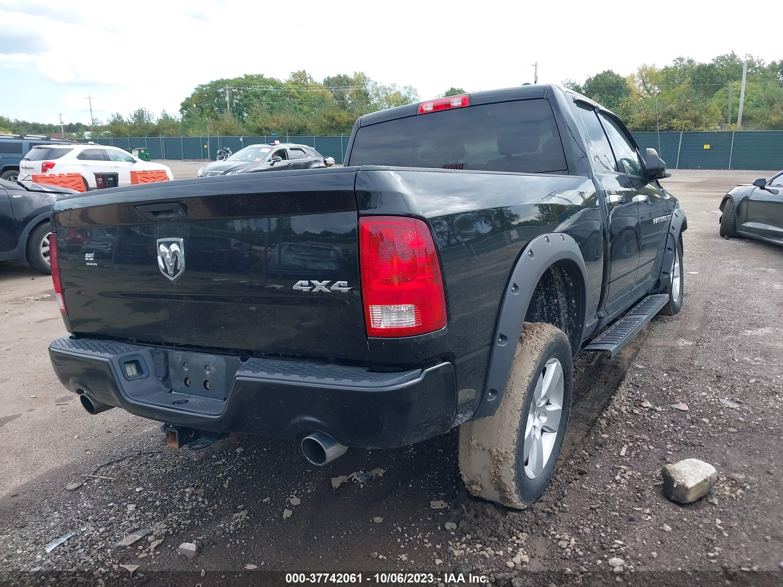 Photo 3 VIN: 1C6RD7FTXCS145178 - RAM 1500 