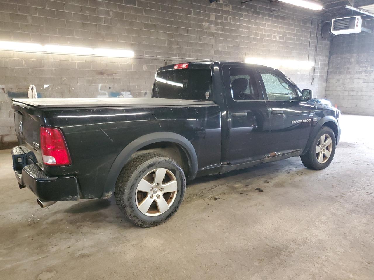 Photo 2 VIN: 1C6RD7FTXCS166970 - DODGE RAM 