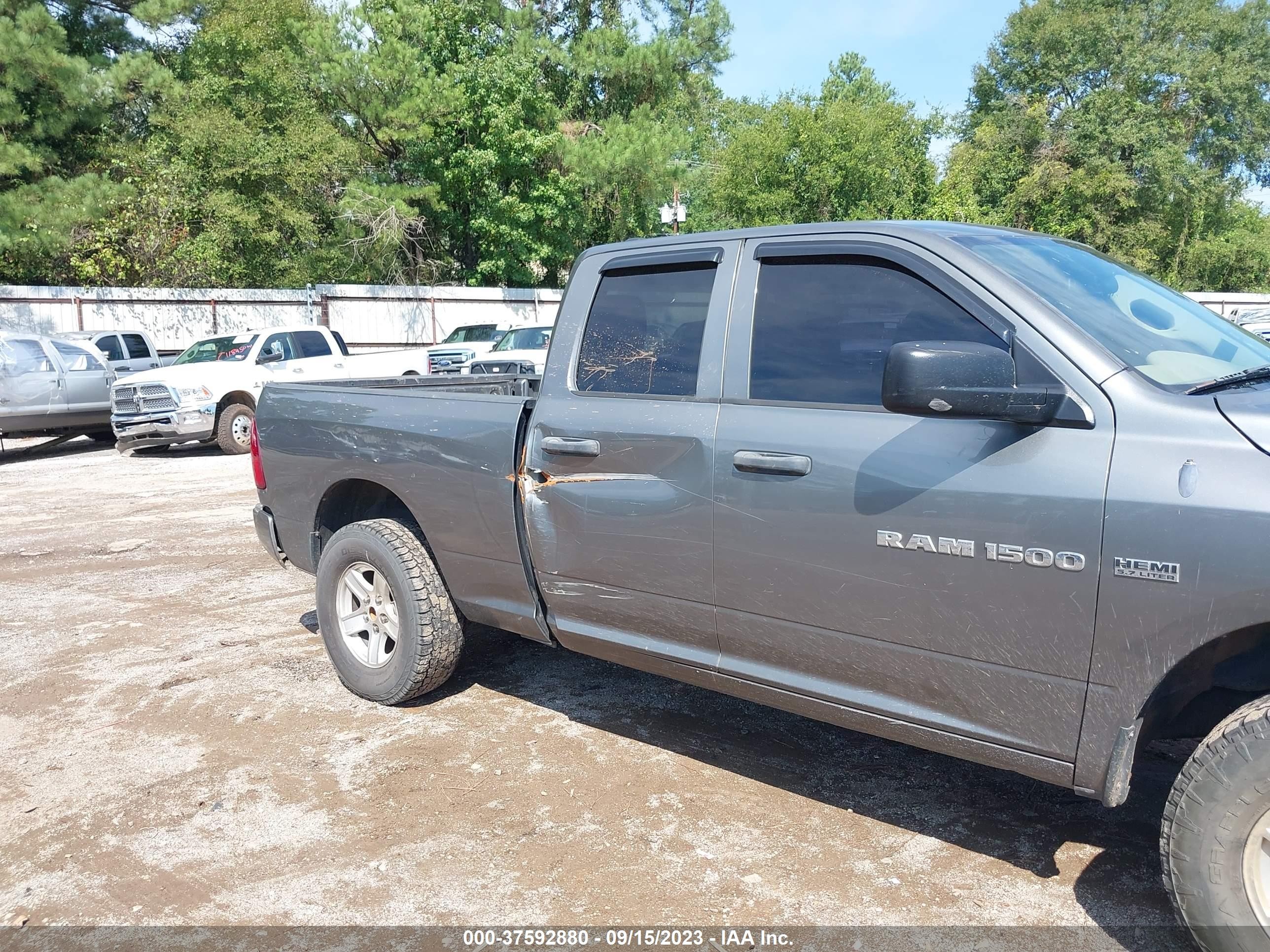 Photo 5 VIN: 1C6RD7FTXCS194817 - RAM 1500 