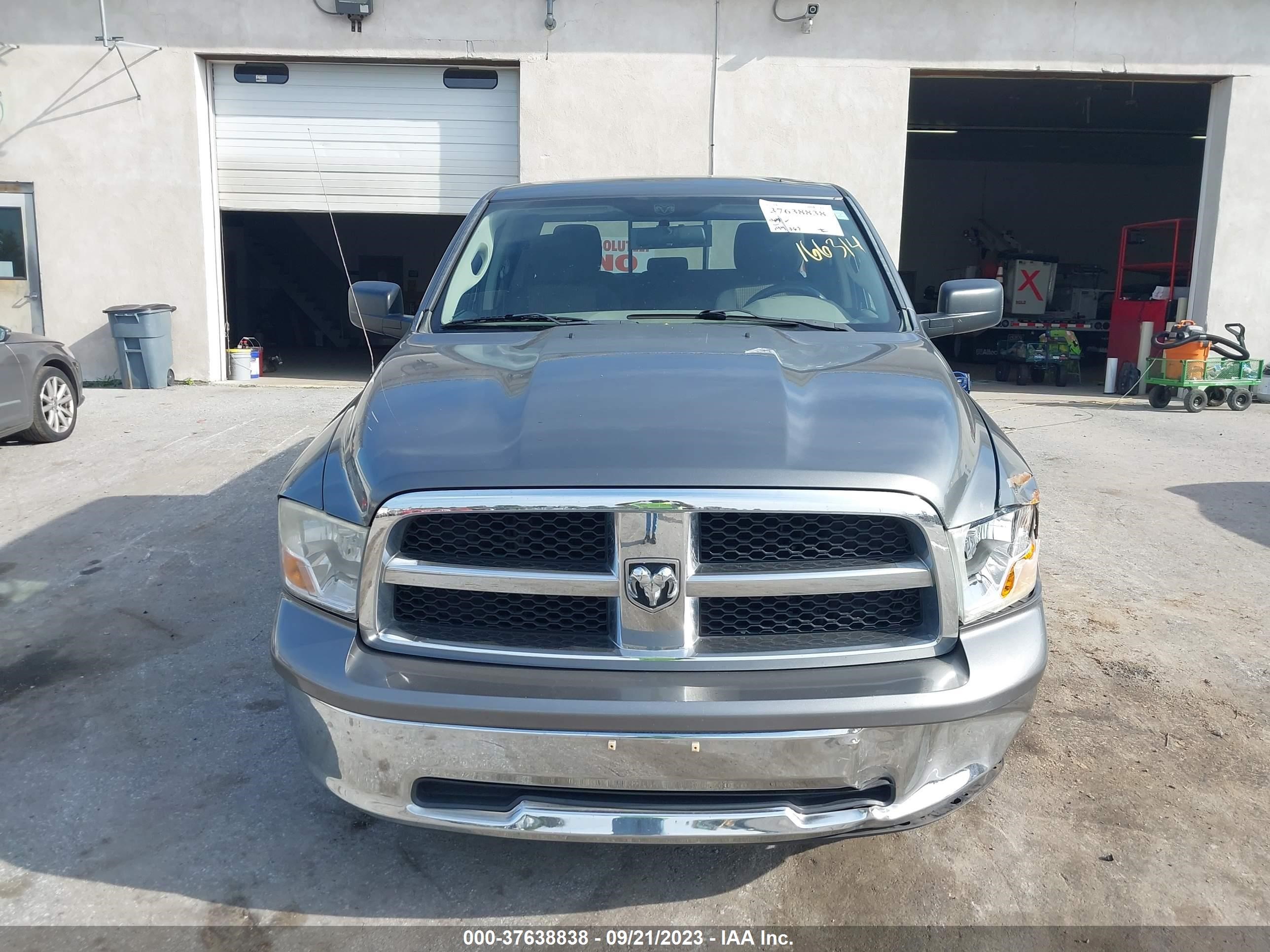 Photo 11 VIN: 1C6RD7GP7CS166314 - RAM 1500 