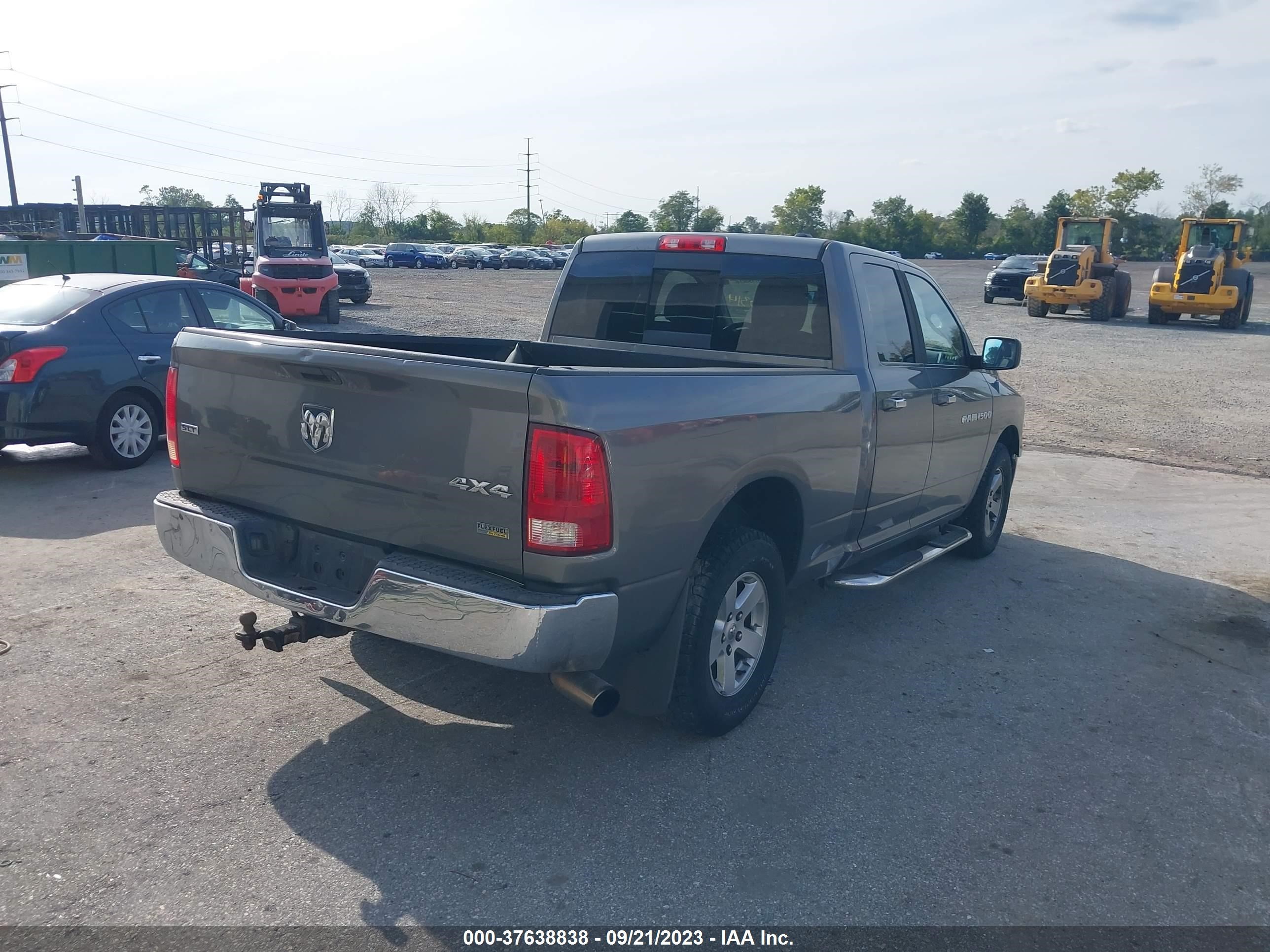 Photo 3 VIN: 1C6RD7GP7CS166314 - RAM 1500 