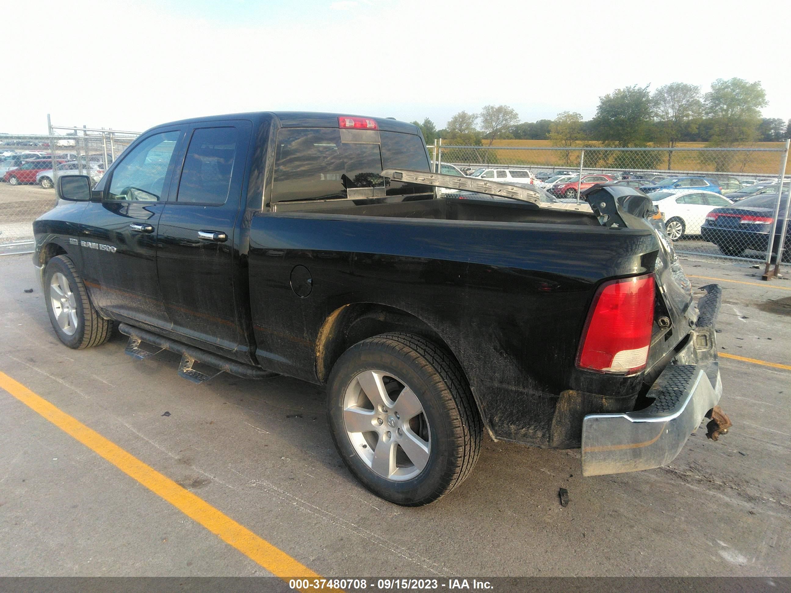 Photo 2 VIN: 1C6RD7GT5CS229844 - RAM 1500 