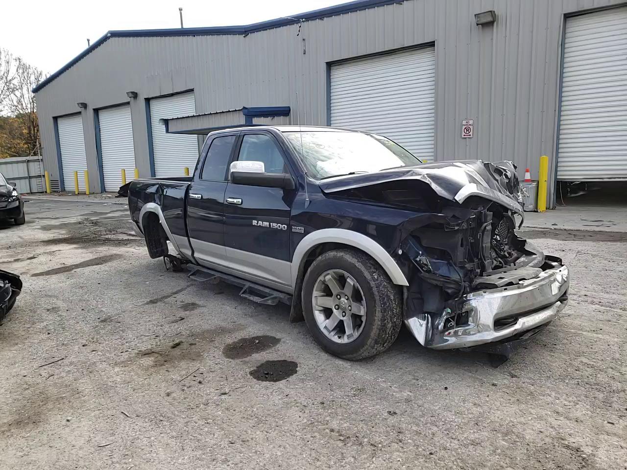 Photo 10 VIN: 1C6RD7JT5CS163370 - DODGE RAM 1500 L 