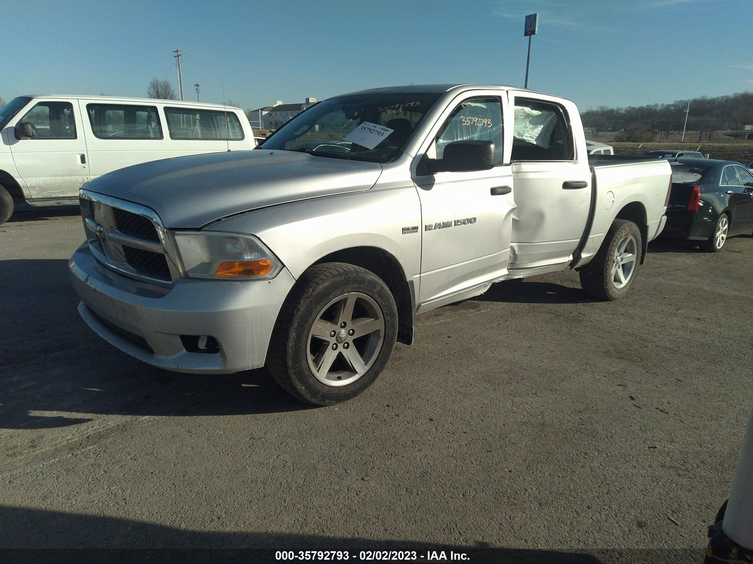 Photo 1 VIN: 1C6RD7KT8CS200989 - RAM 1500 