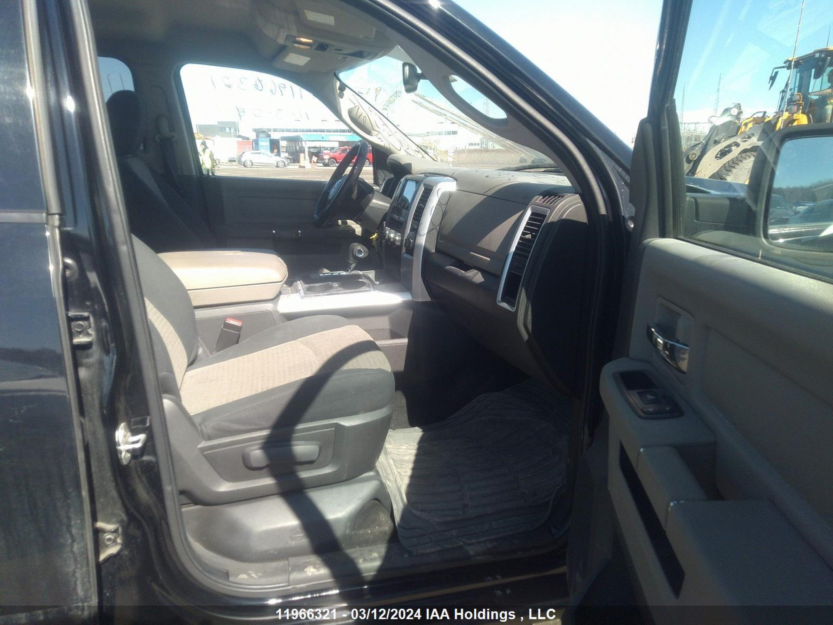 Photo 4 VIN: 1C6RD7LT2CS136897 - DODGE RAM 