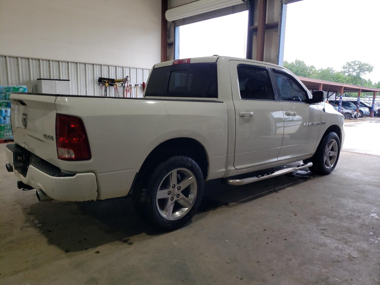 Photo 2 VIN: 1C6RD7MT7CS184779 - DODGE RAM 