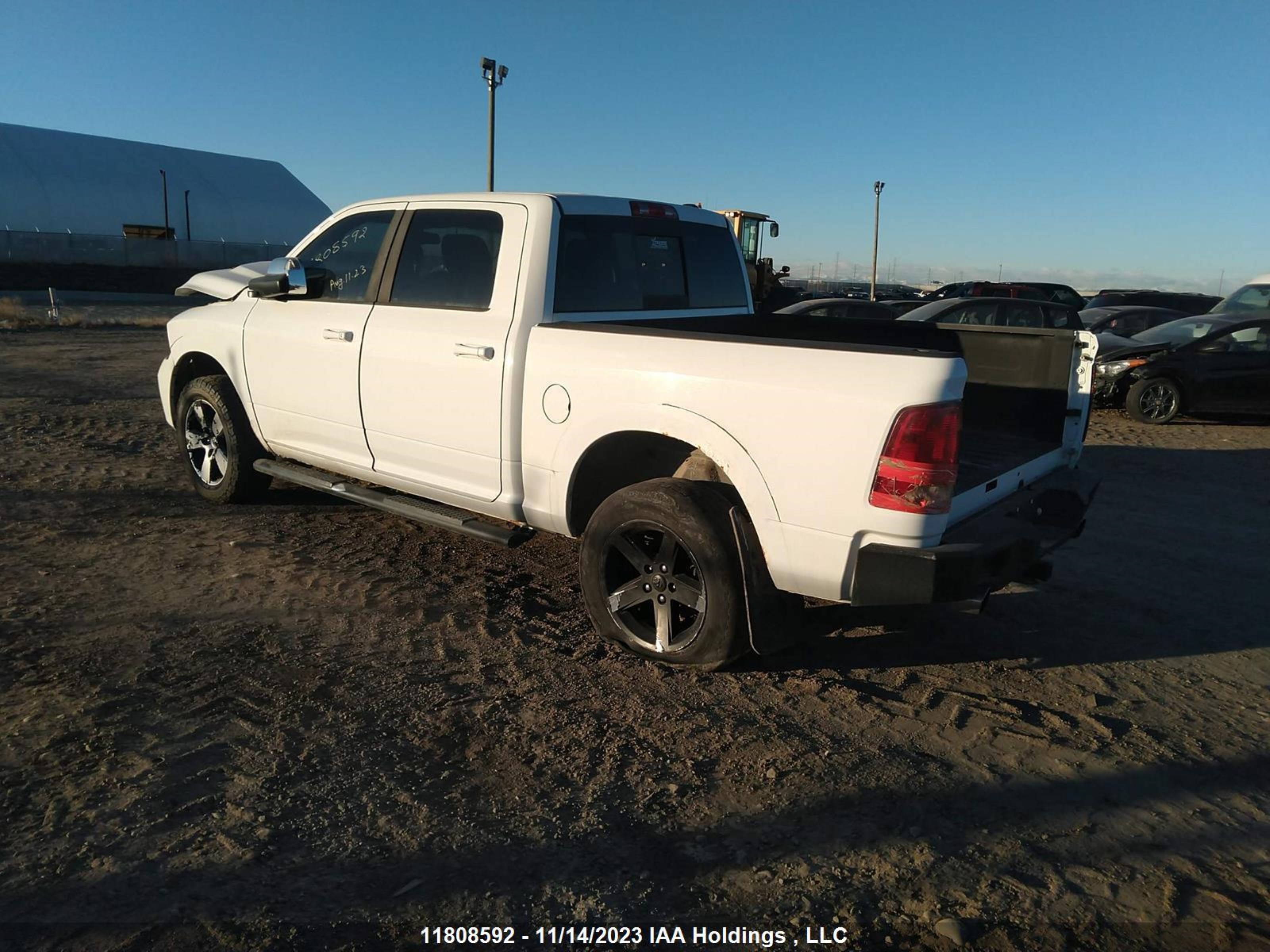 Photo 2 VIN: 1C6RD7MT9CS319518 - RAM 1500 