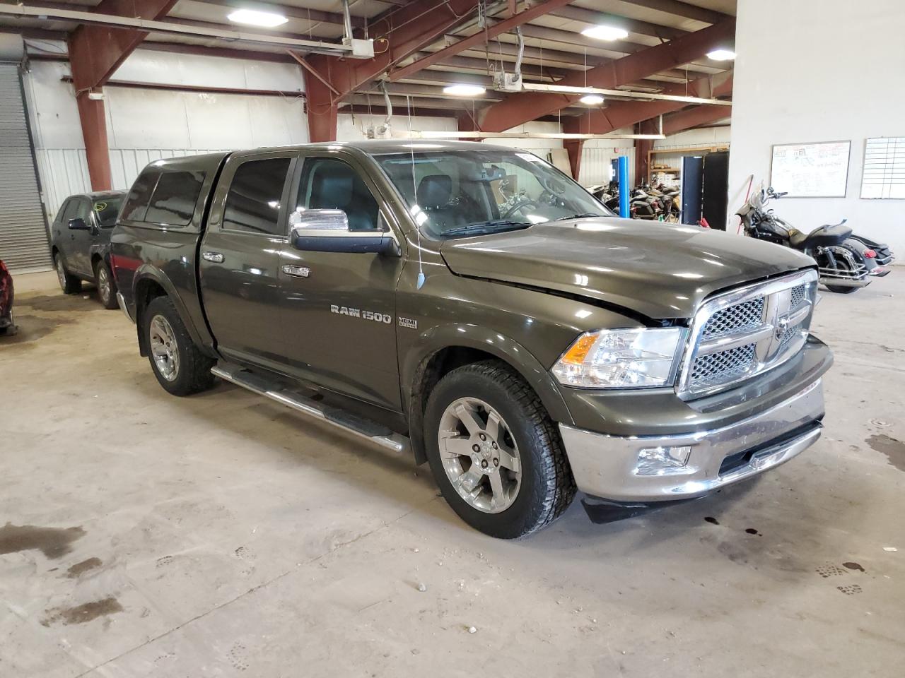 Photo 3 VIN: 1C6RD7NT6CS305316 - DODGE RAM 