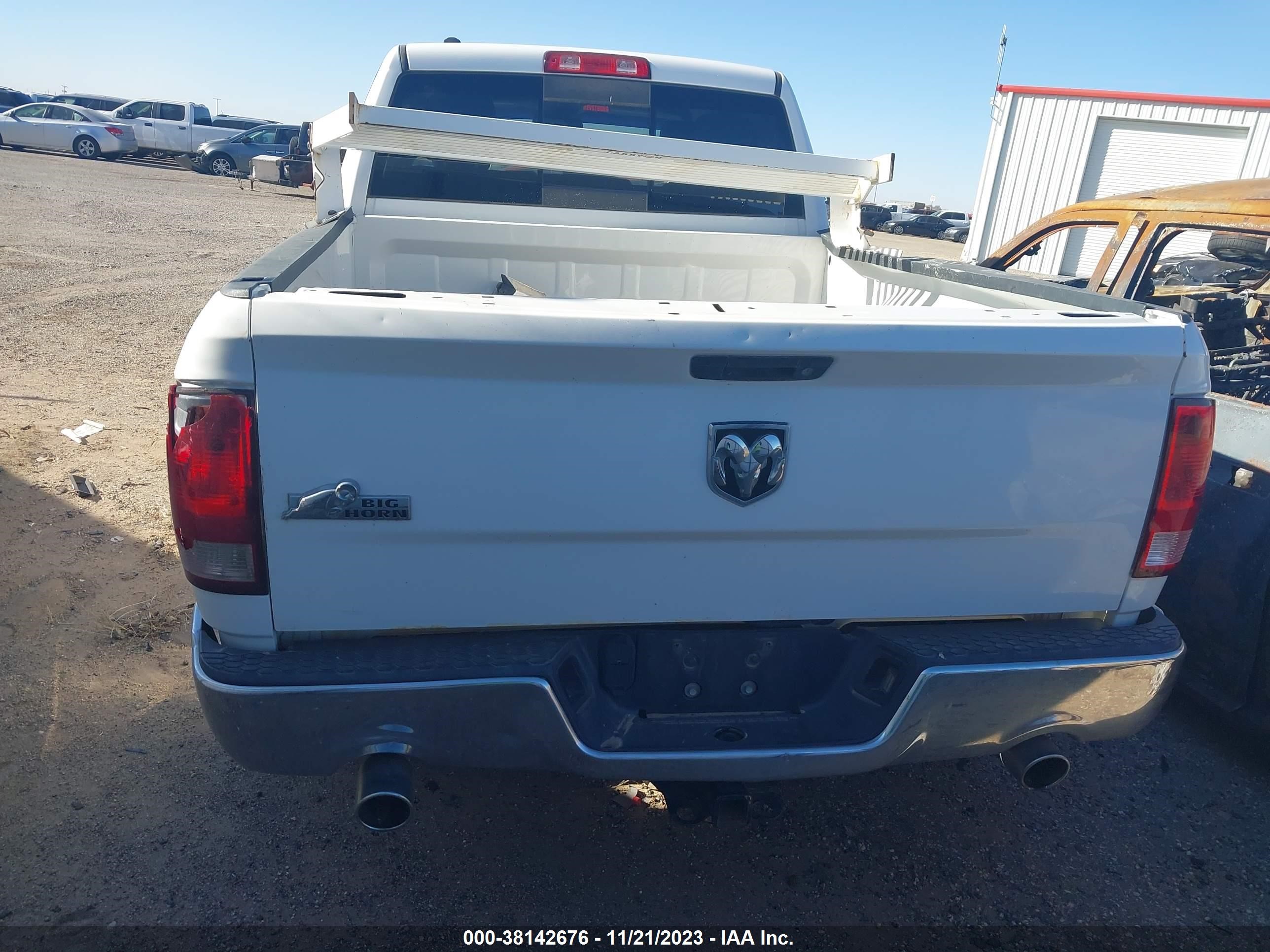 Photo 2 VIN: 1C6RR6GT1GS319204 - RAM 1500 