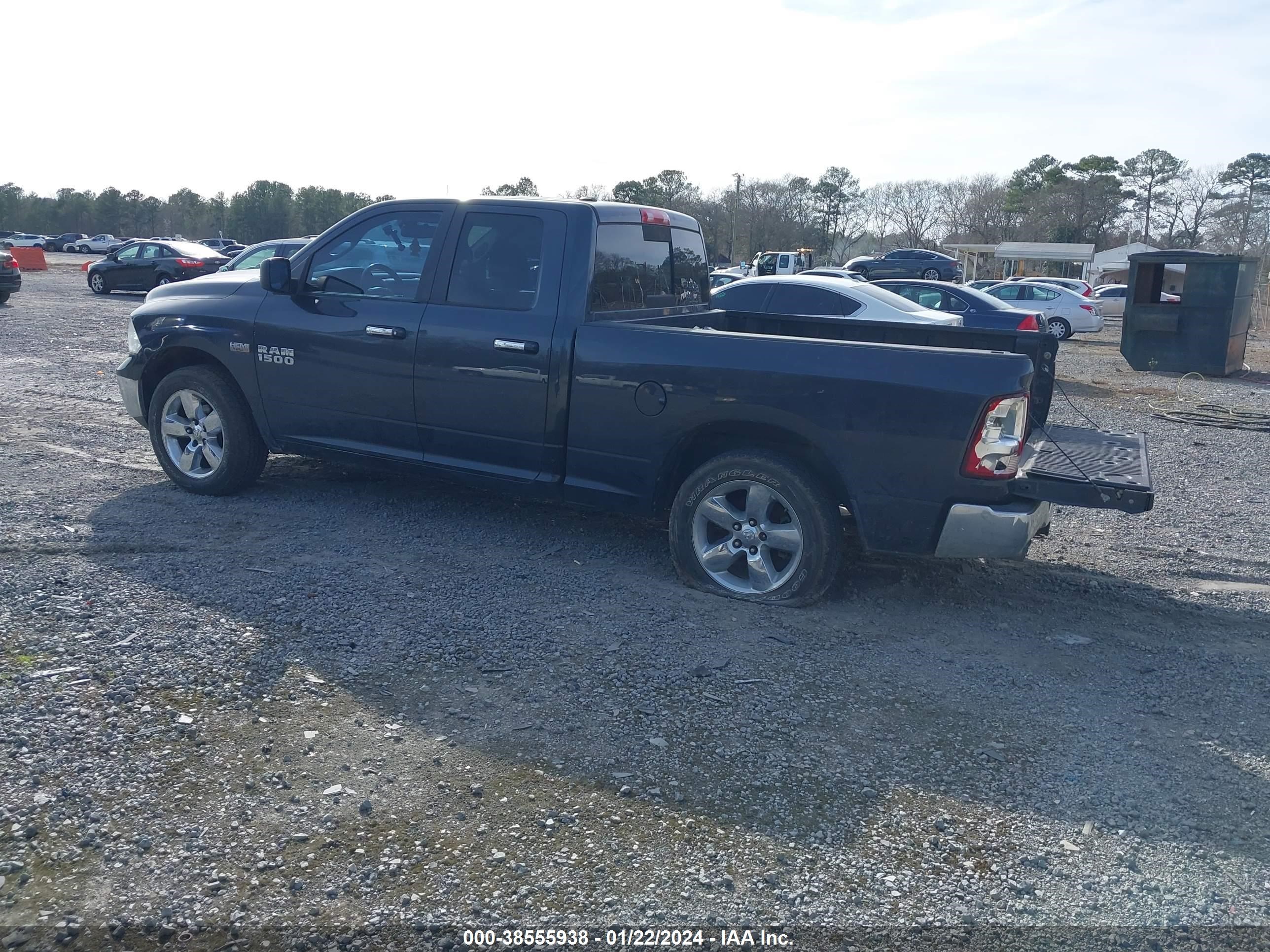 Photo 2 VIN: 1C6RR6GT5GS326866 - RAM 1500 