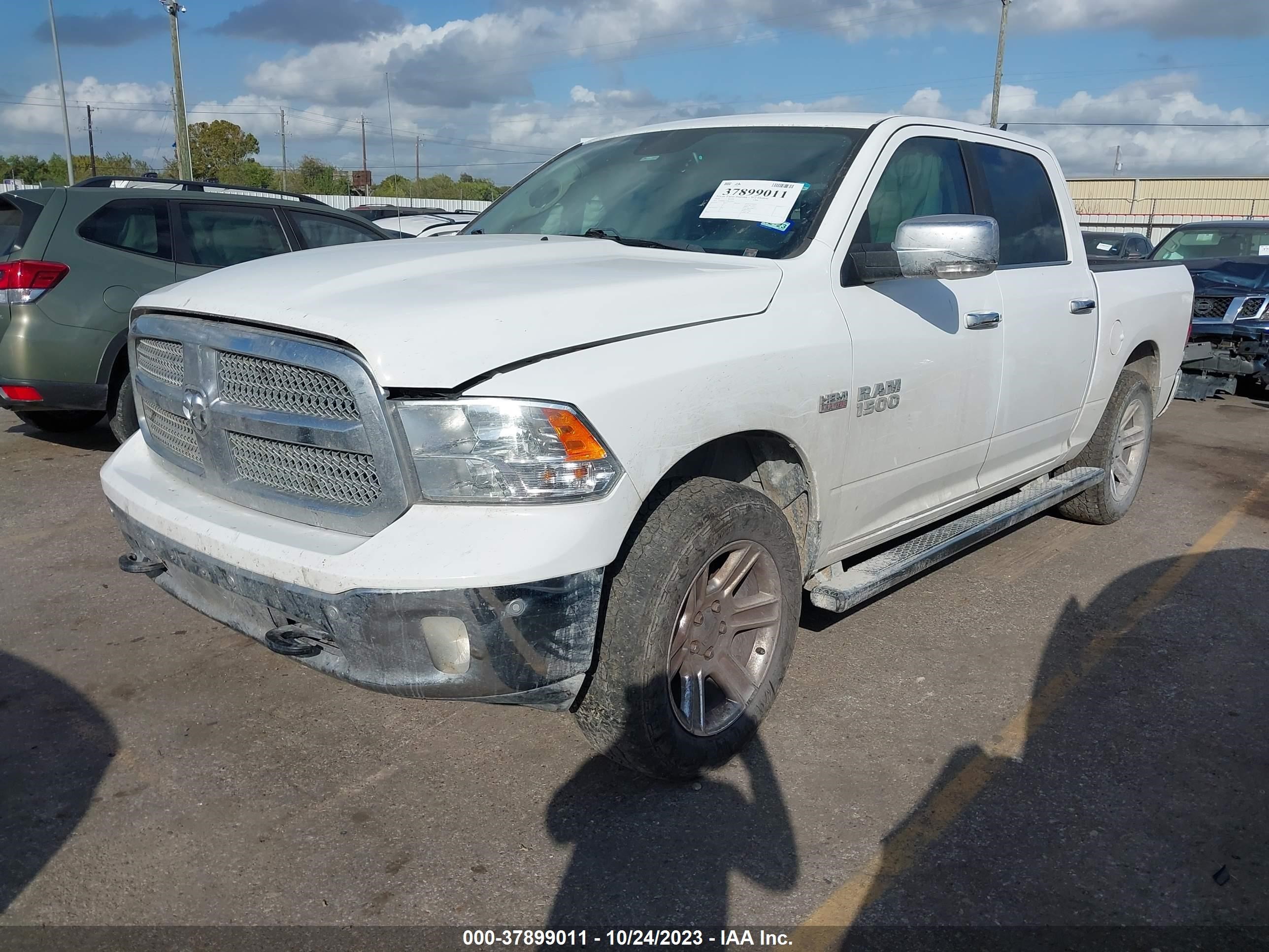 Photo 1 VIN: 1C6RR6LT3JS255082 - RAM 1500 