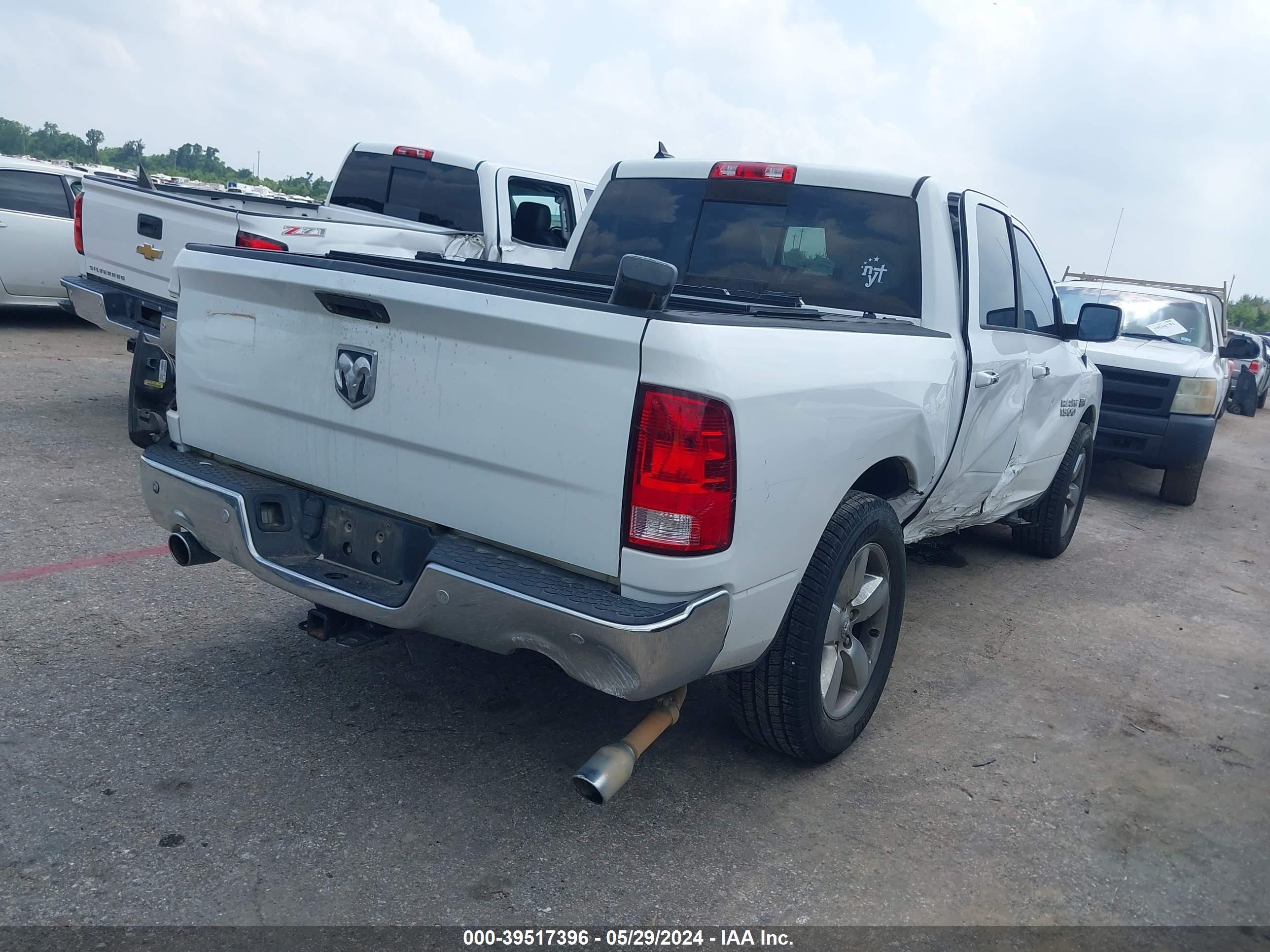 Photo 3 VIN: 1C6RR6LT9FS649872 - RAM 1500 