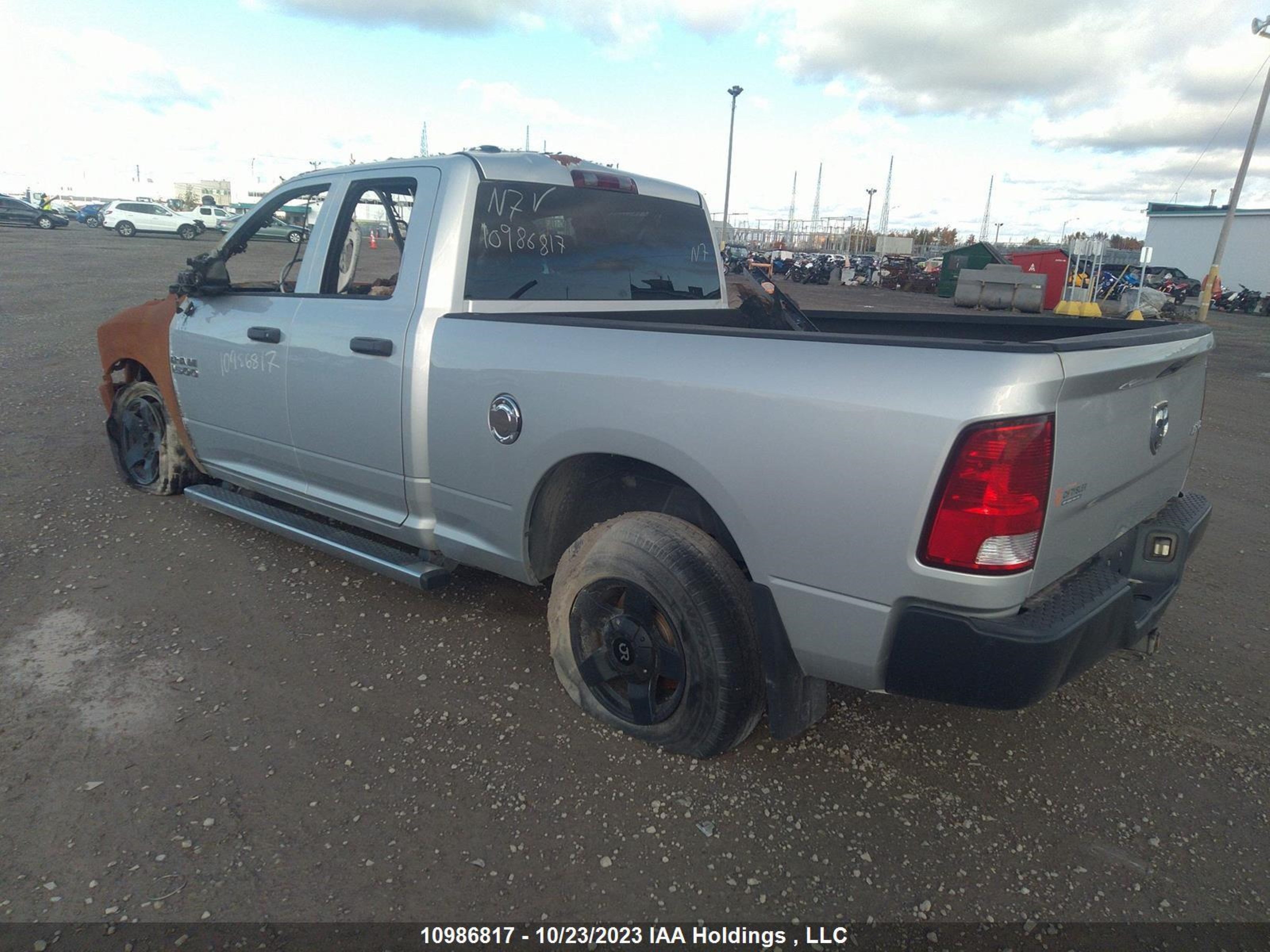 Photo 2 VIN: 1C6RR7FM8GS194055 - RAM 1500 