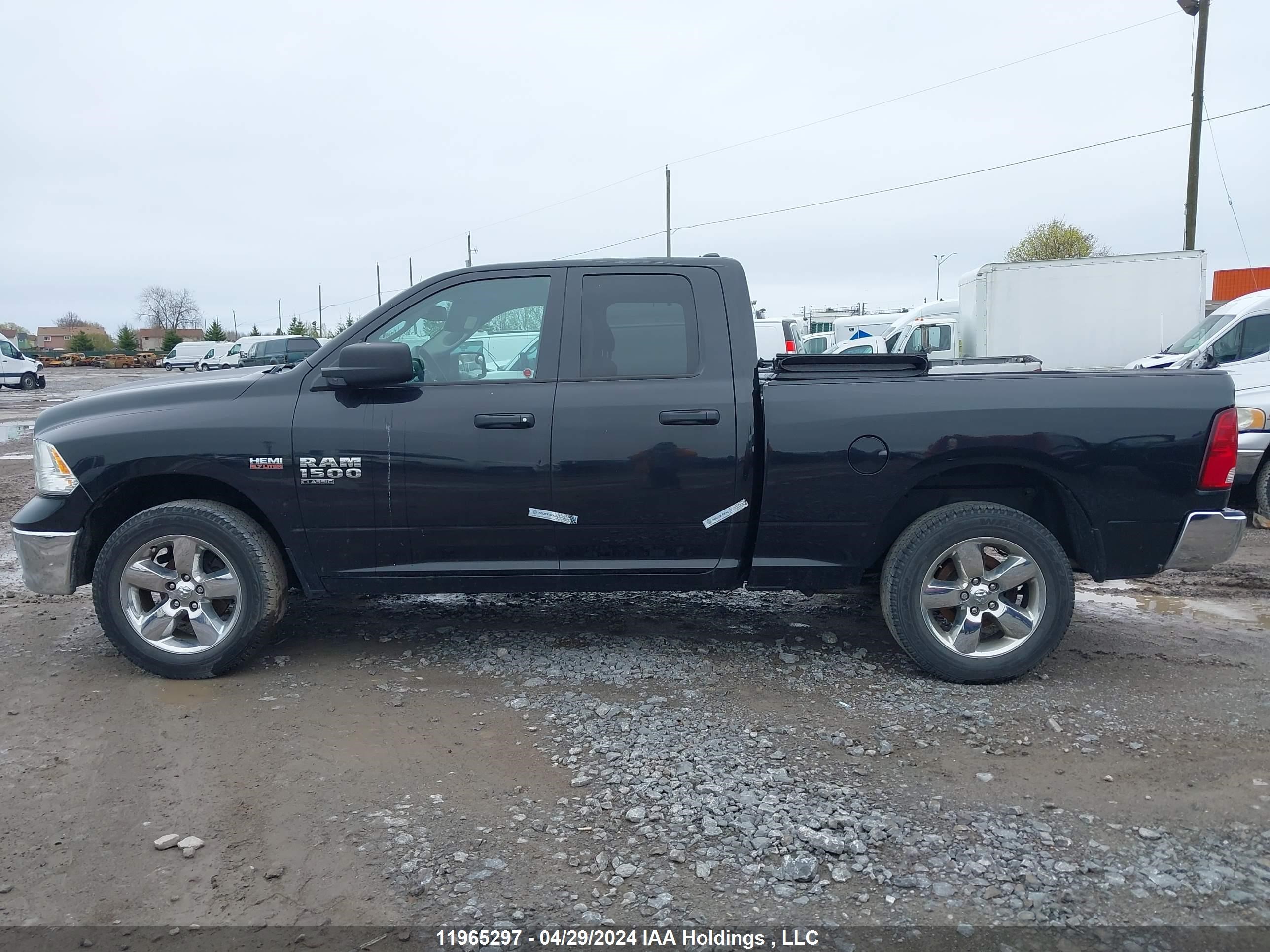 Photo 14 VIN: 1C6RR7FT5KS575118 - RAM 1500 