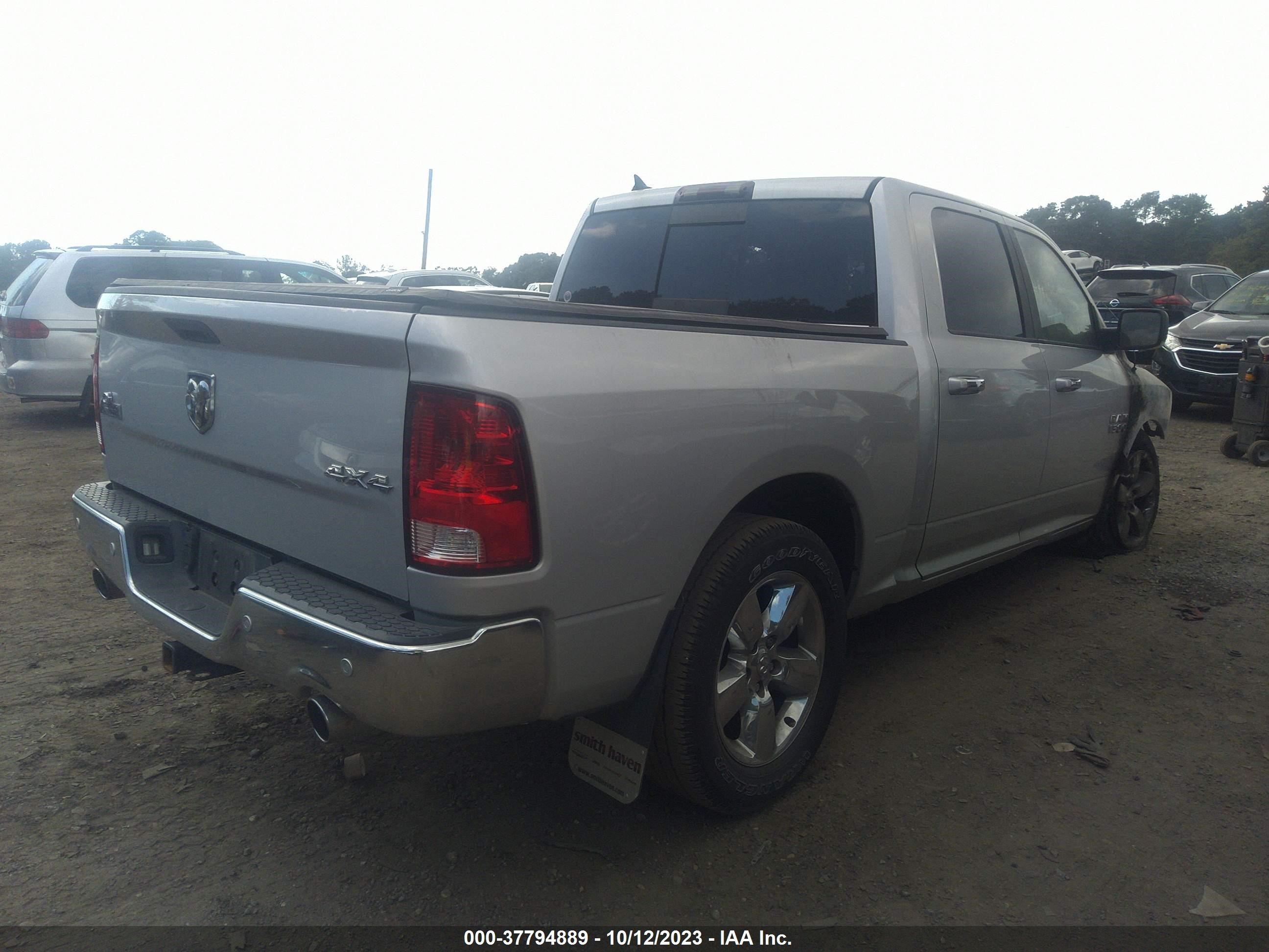 Photo 3 VIN: 1C6RR7LM3JS277419 - RAM 1500 