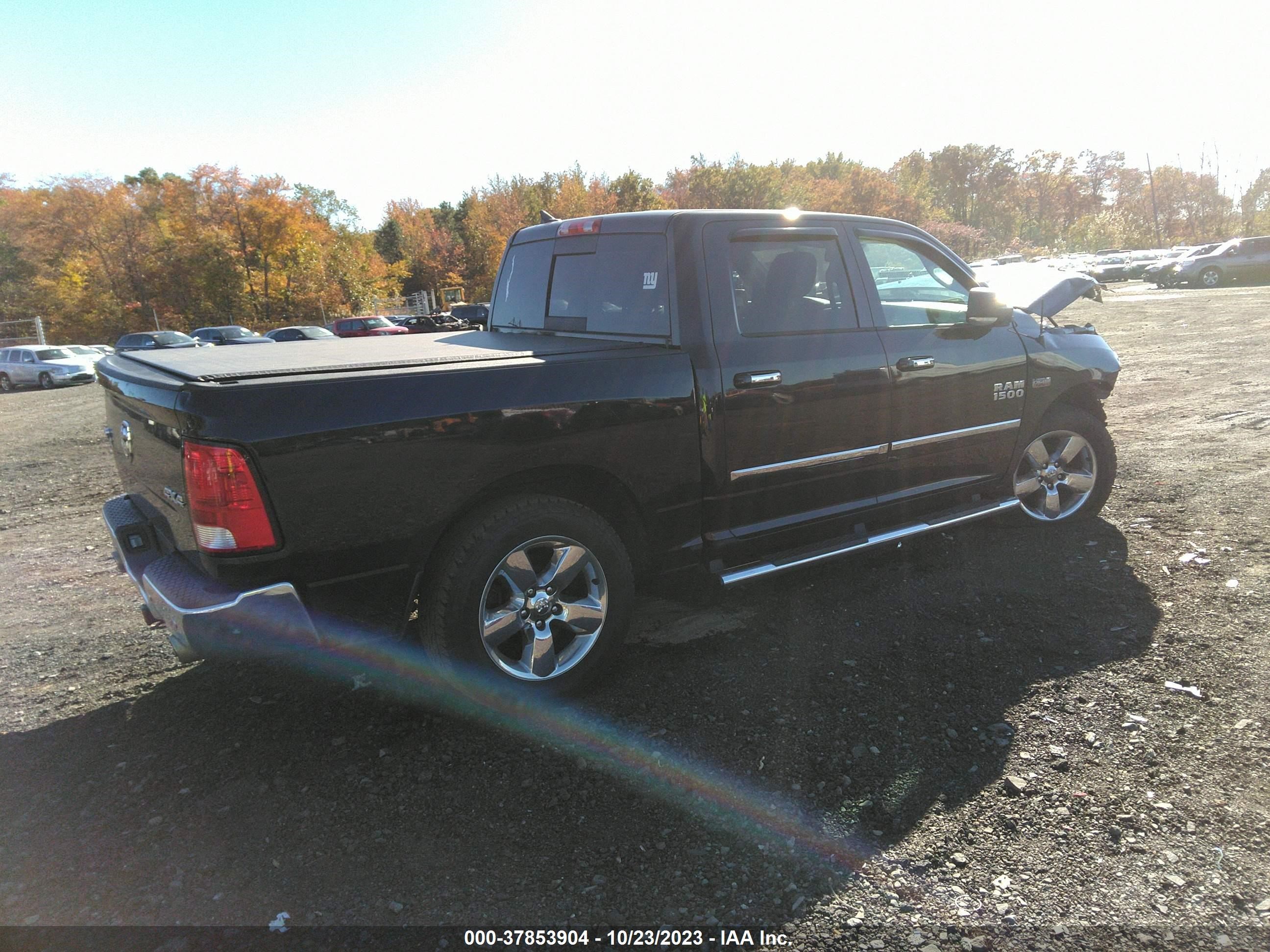 Photo 3 VIN: 1C6RR7LT1GS138051 - RAM 1500 