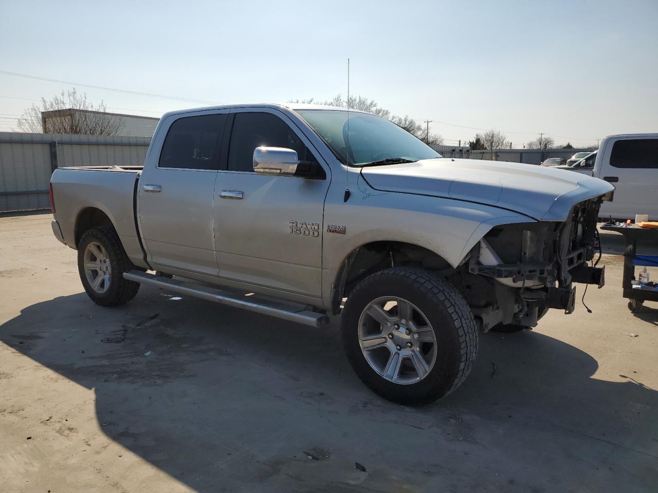 Photo 3 VIN: 1C6RR7LT2JS209670 - RAM 1500 